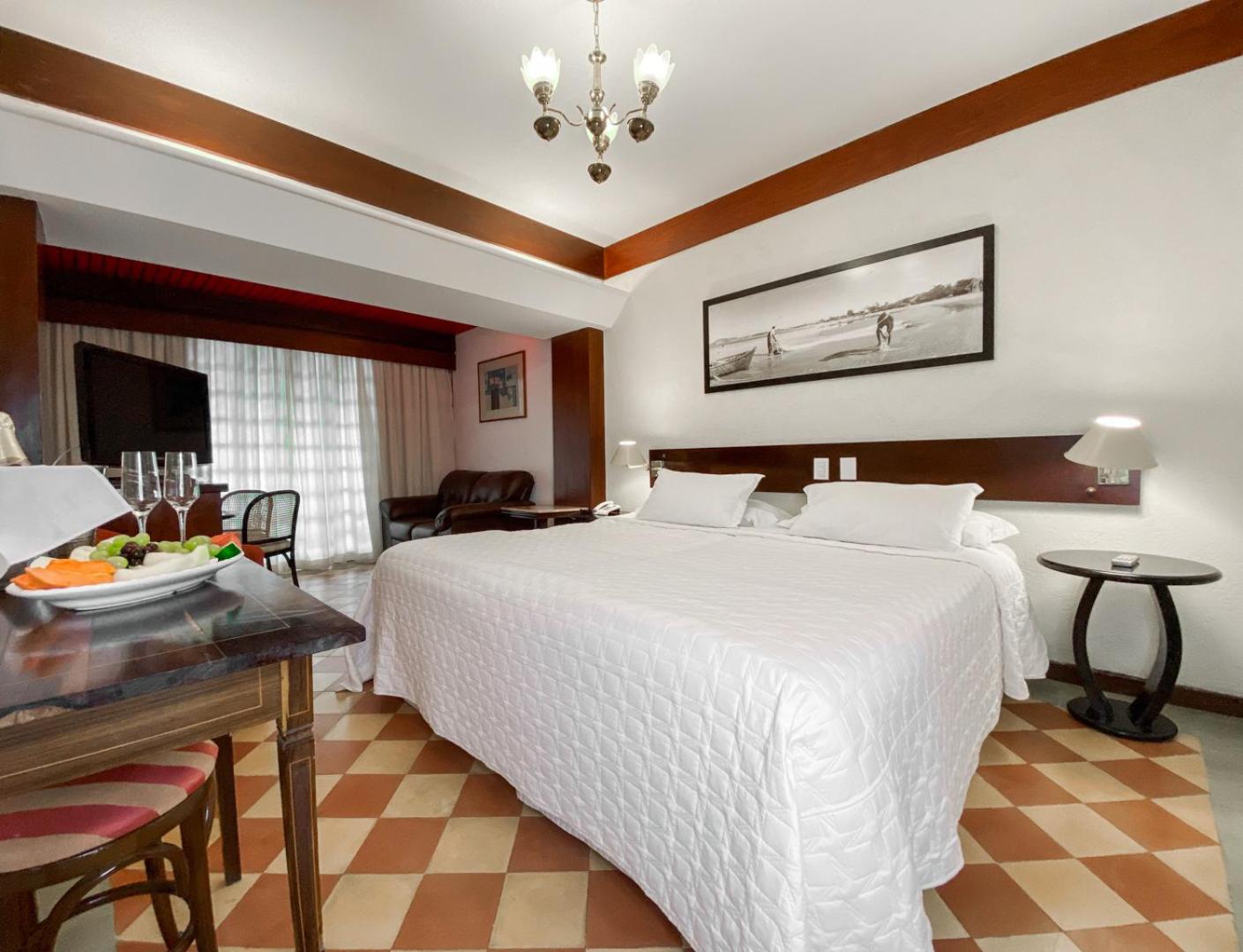 Deluxe Suite with Sea View photo 3