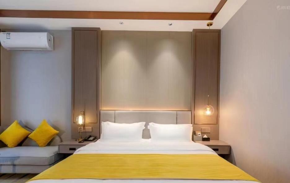 Deluxe Queen Room photo 1