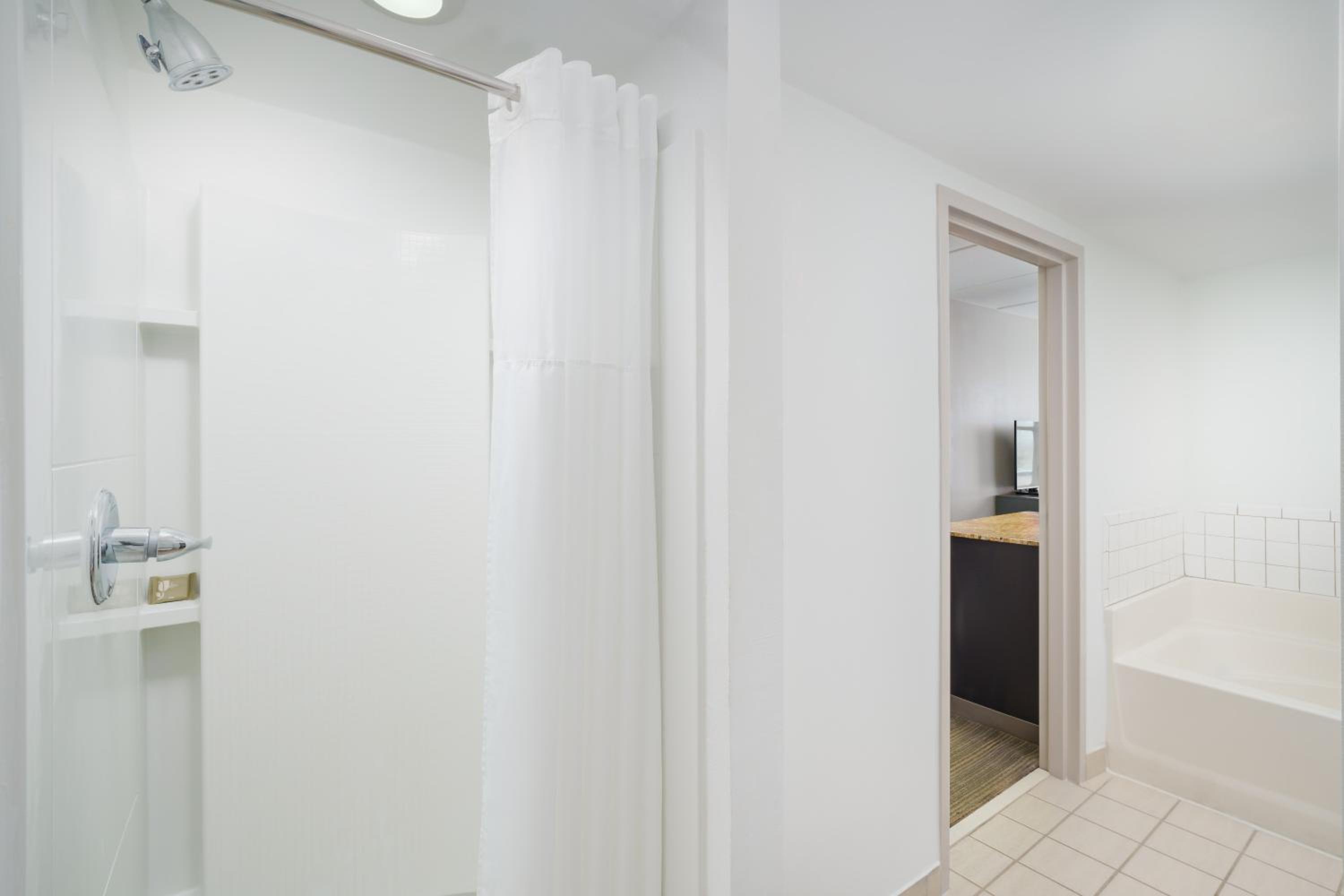 Country Inn & Suites by Radisson, Orlando Airport, FL, Photo 8