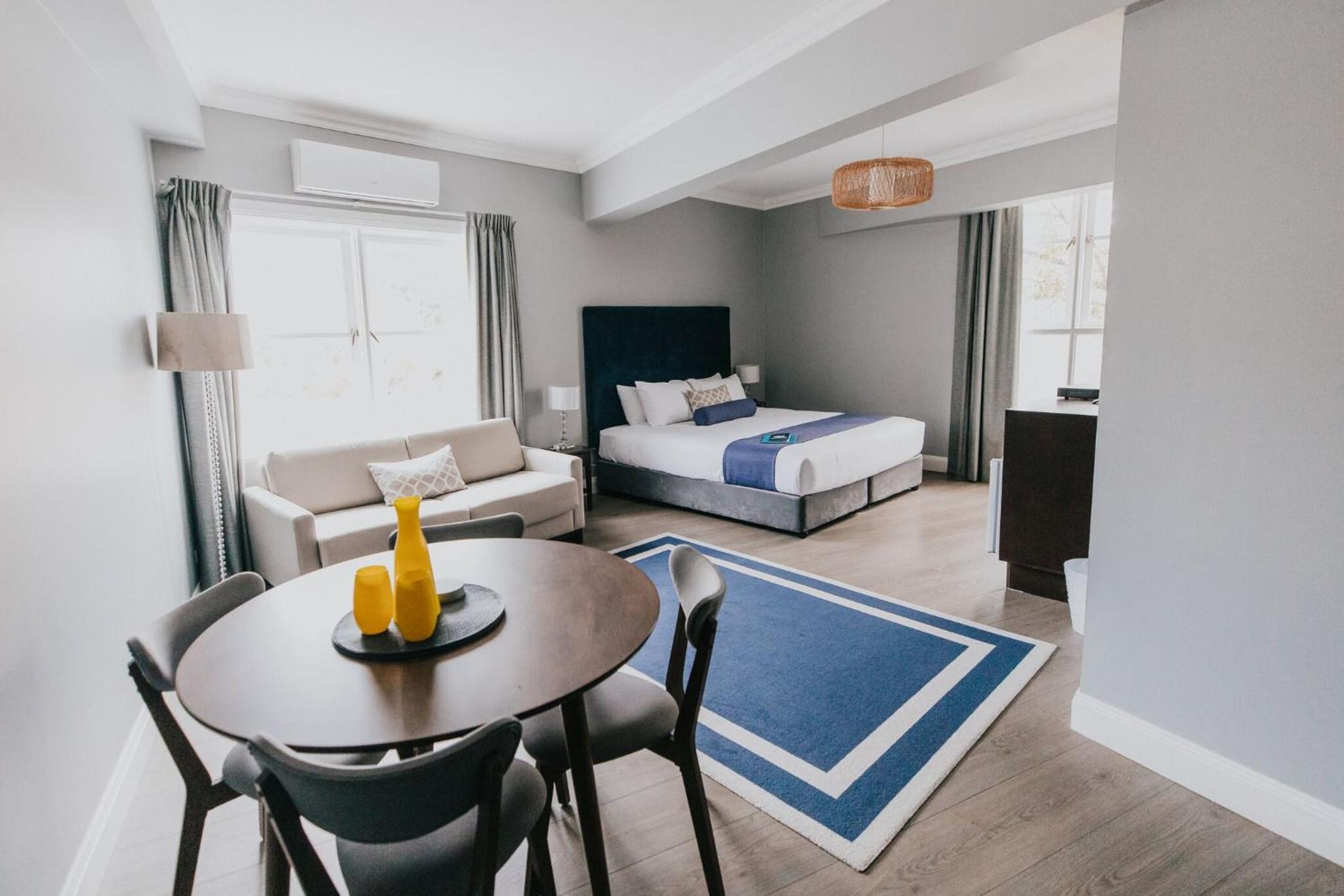 Deluxe Suite