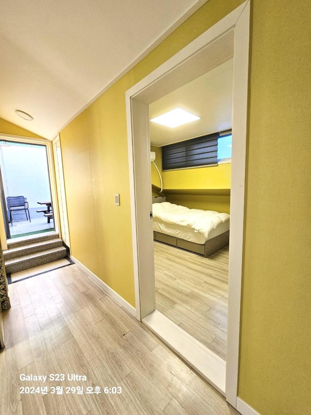 Two-Bedroom Apartment with Balcony and Terrace photo 2