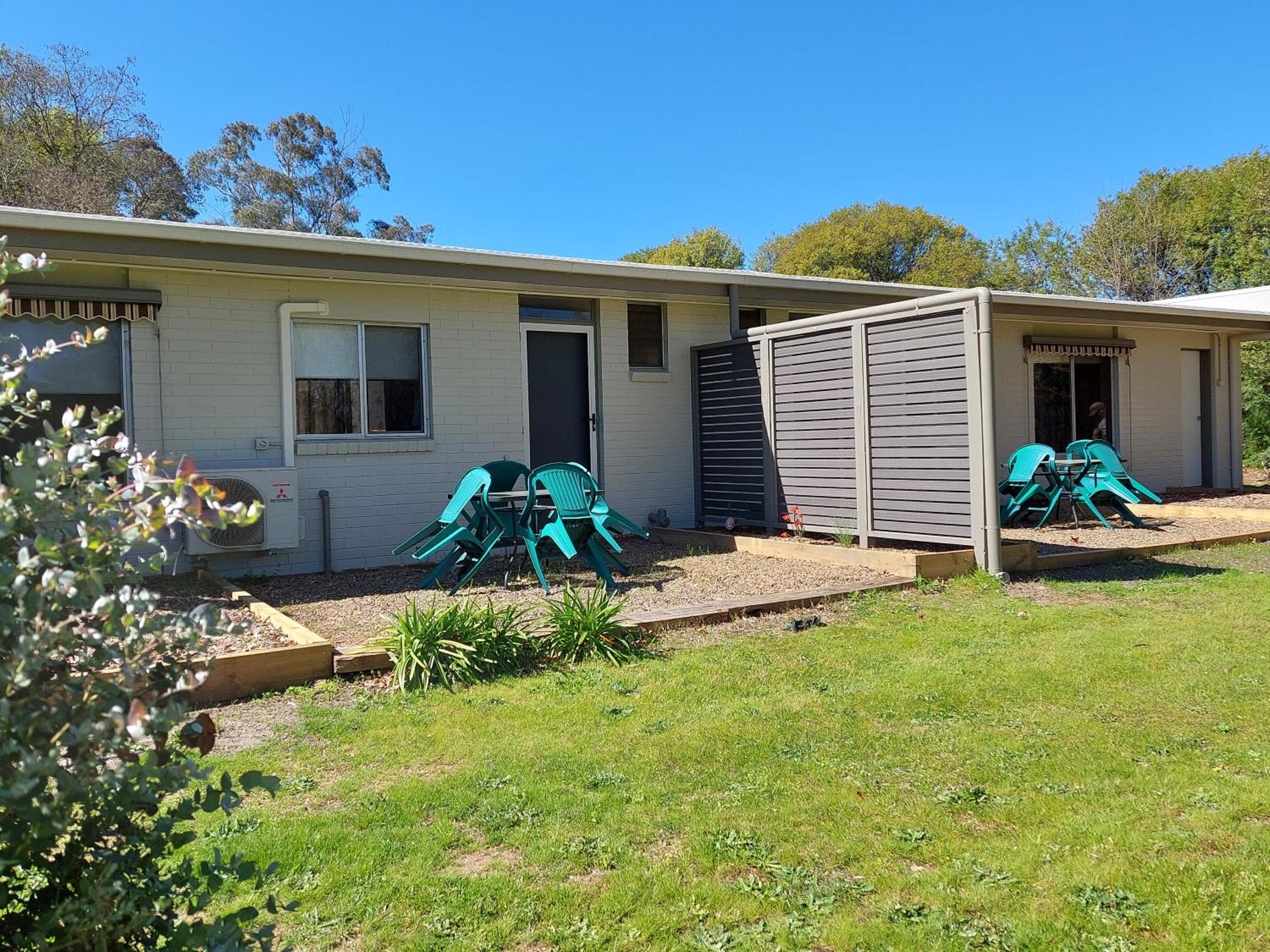 Two-Bedroom Apartment with Mountain View photo 2