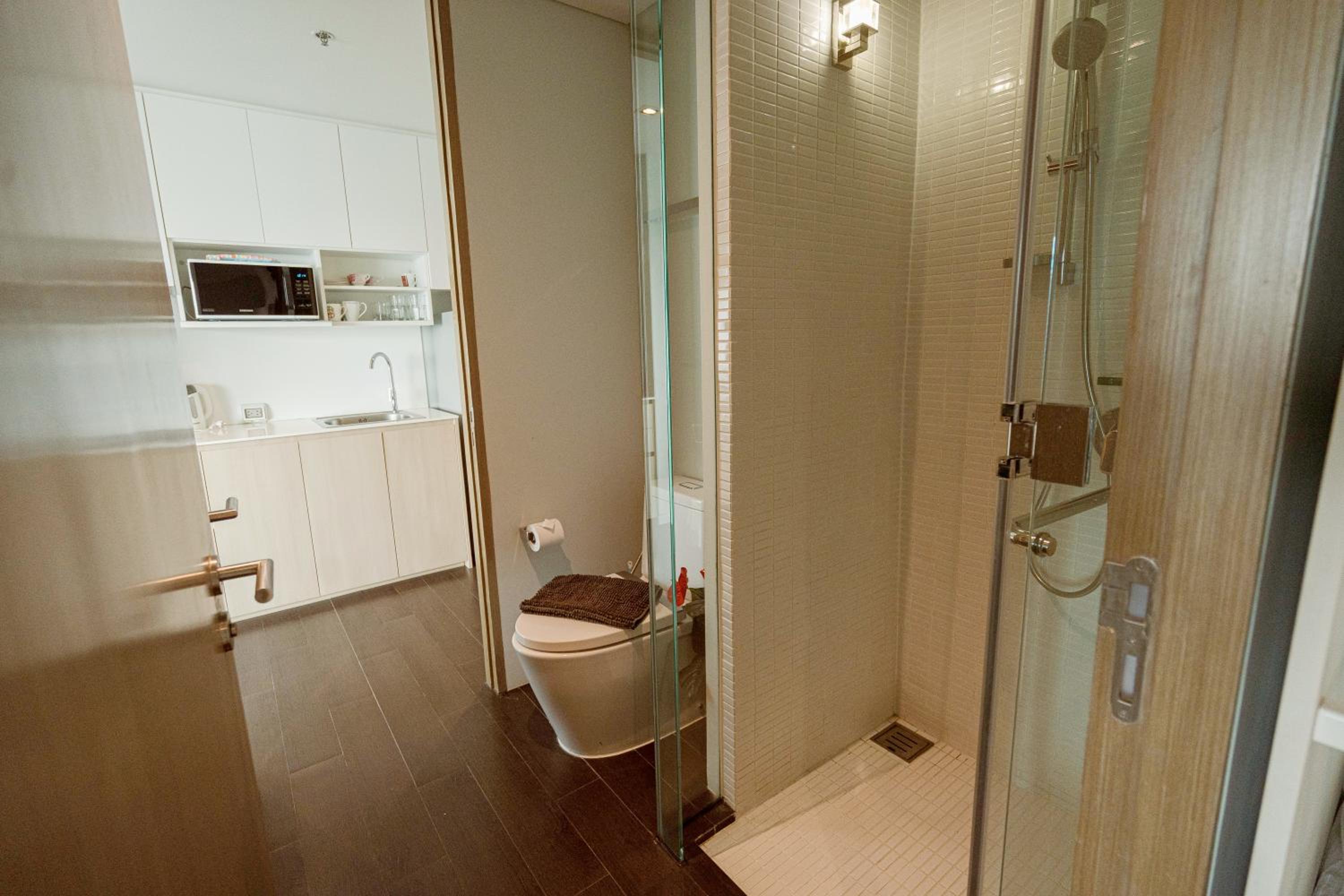 Two-Bedroom Apartment with Balcony - Photo 10