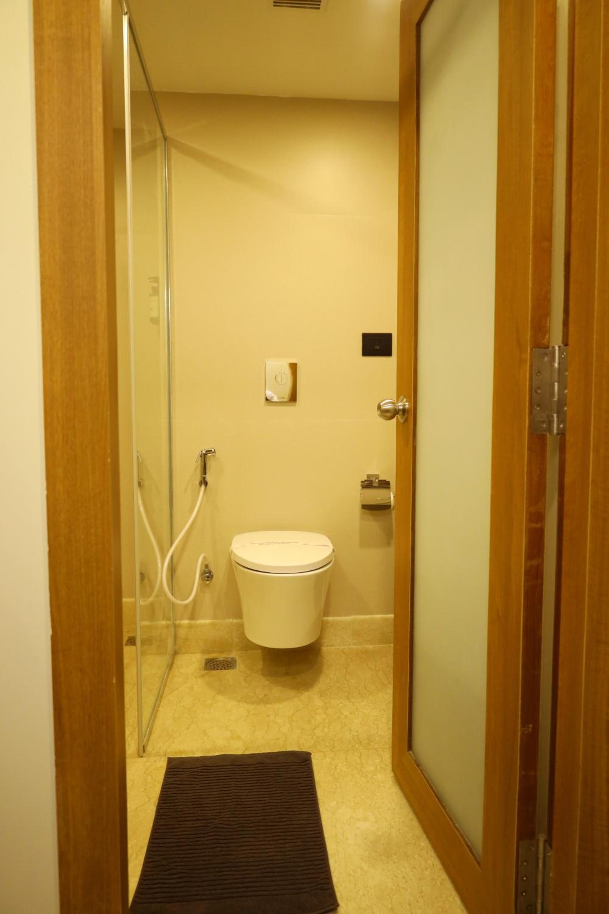 Suite - Photo 11