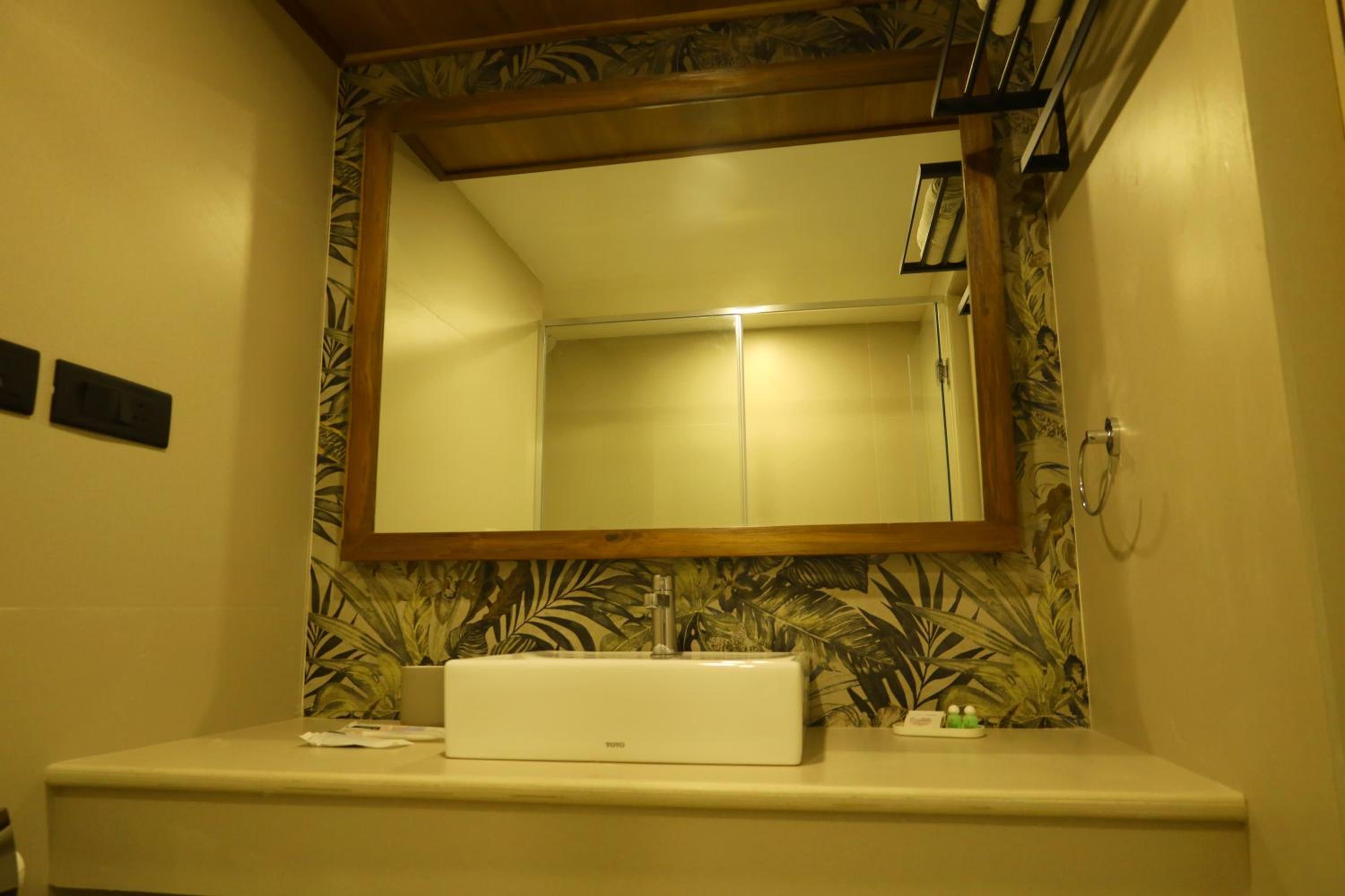Suite - Photo 5