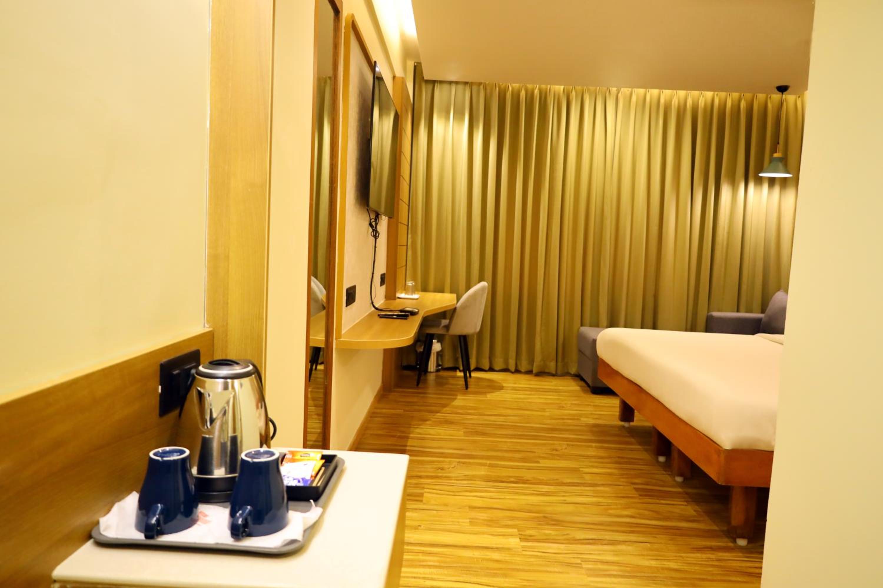 Suite - Photo 6