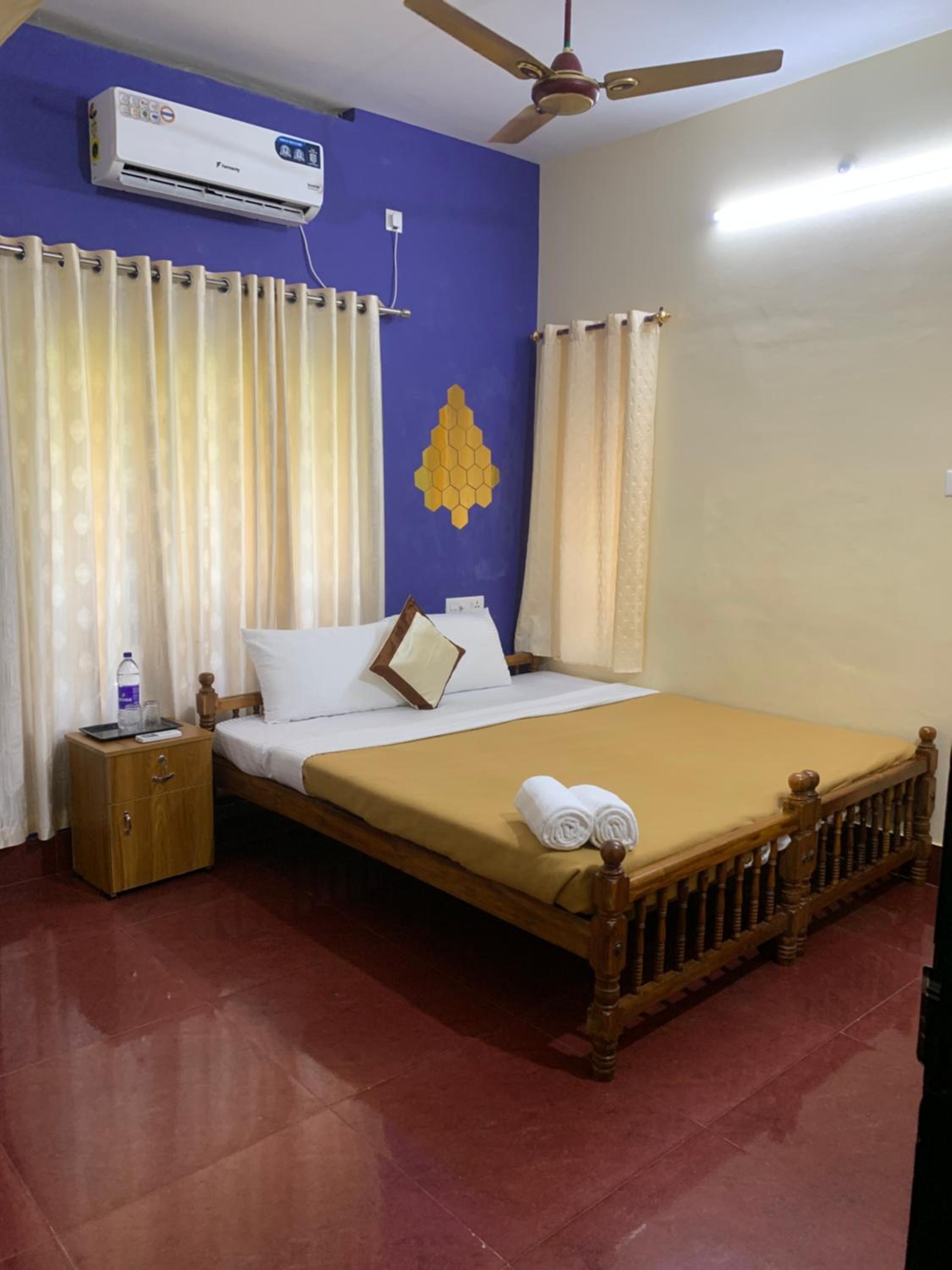 Budget Double Room photo 1