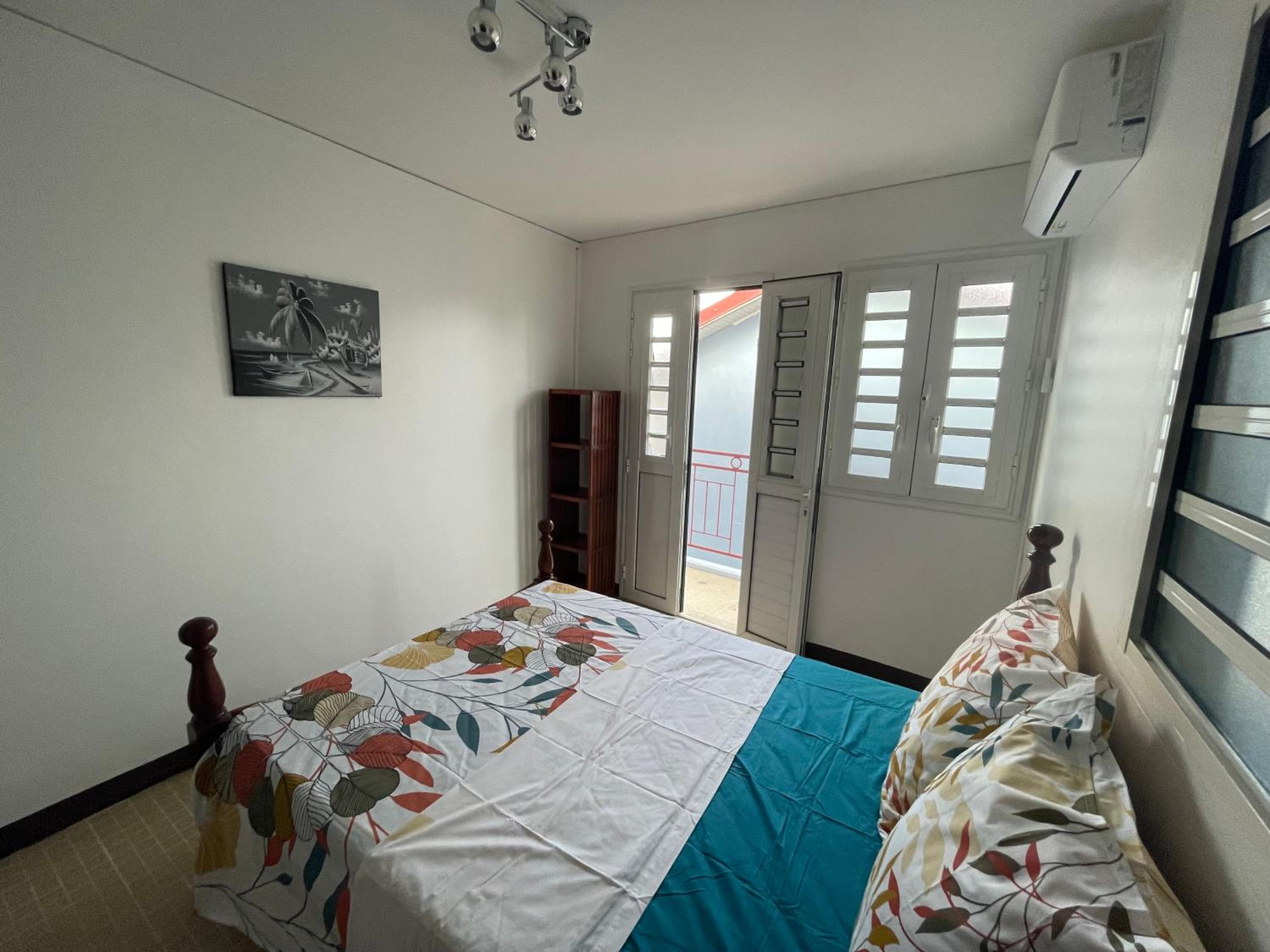 Two-Bedroom Apartment with Balcony and Terrace photo 1