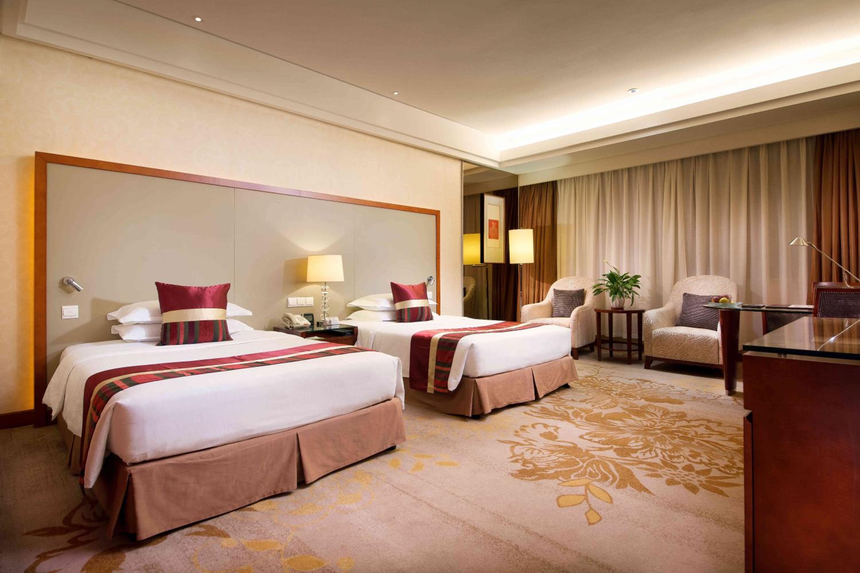 Deluxe Twin Room photo 2