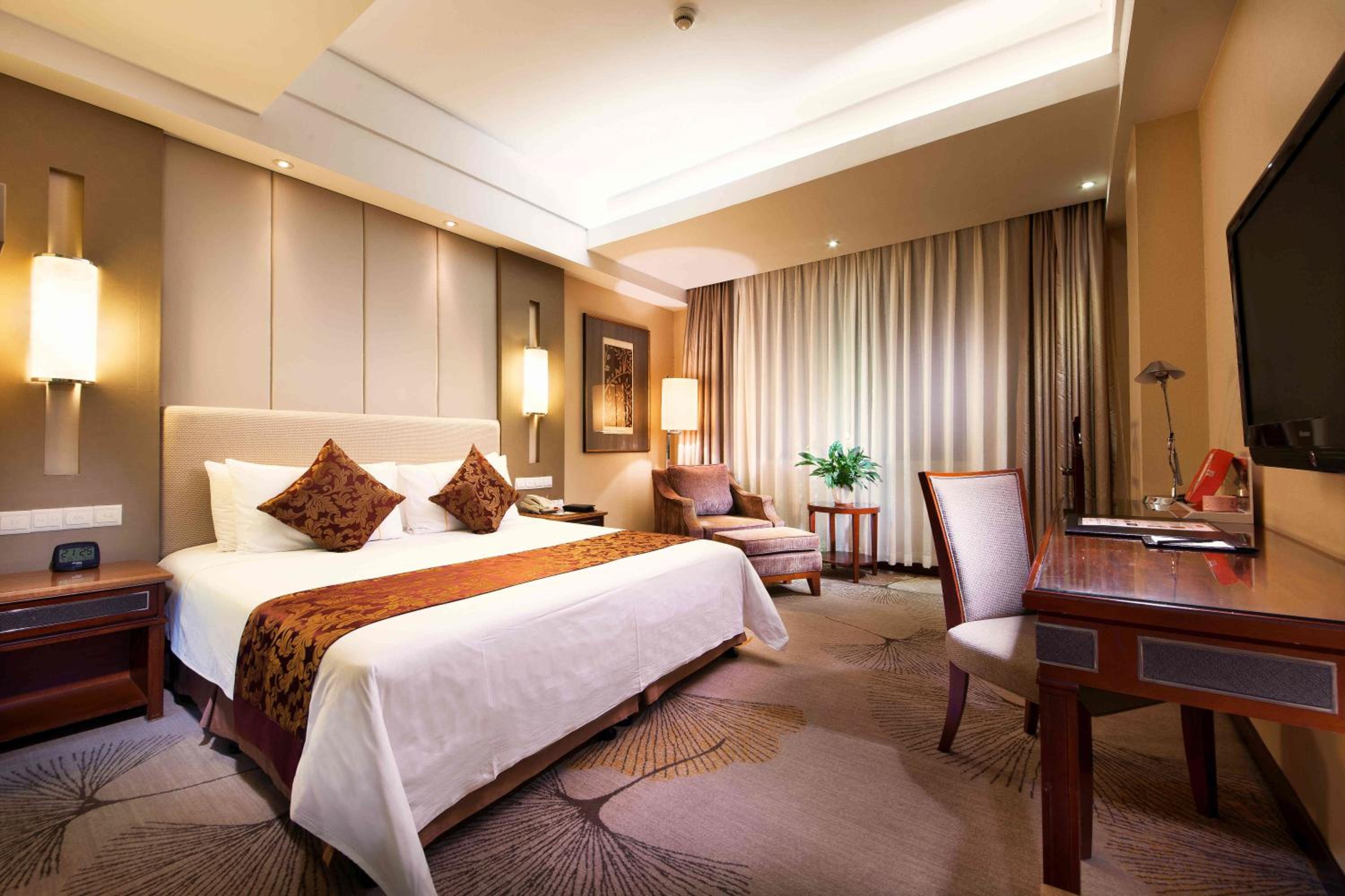 Superior King Room photo 2