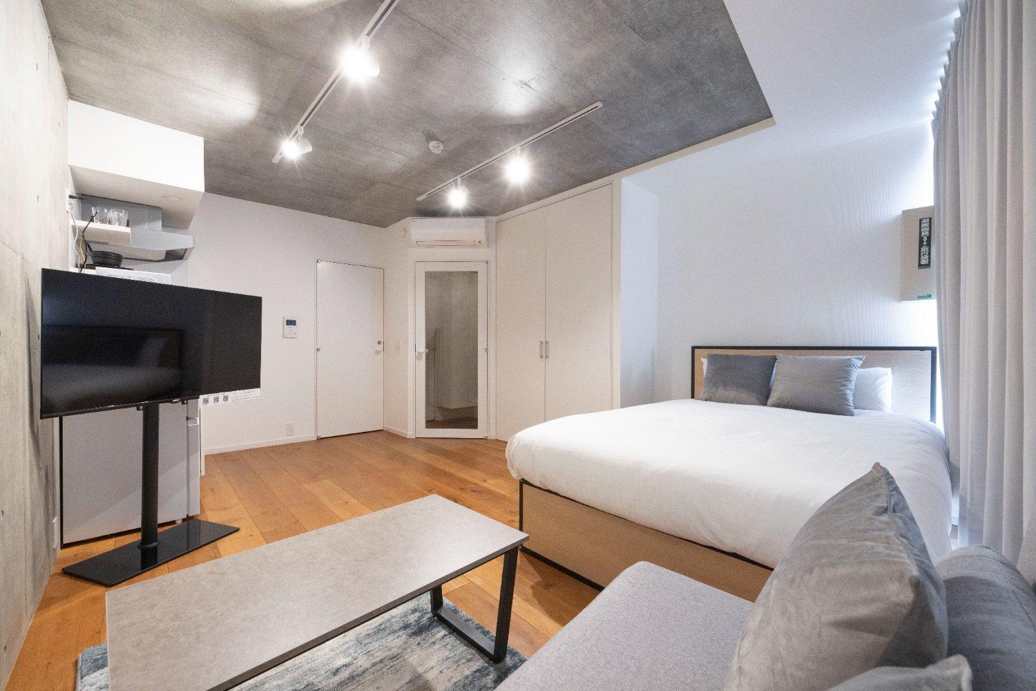 One-Bedroom Apartment photo 1