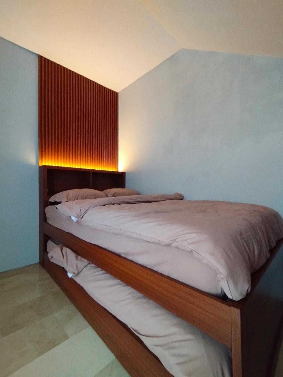 Three-Bedroom Villa photo 2
