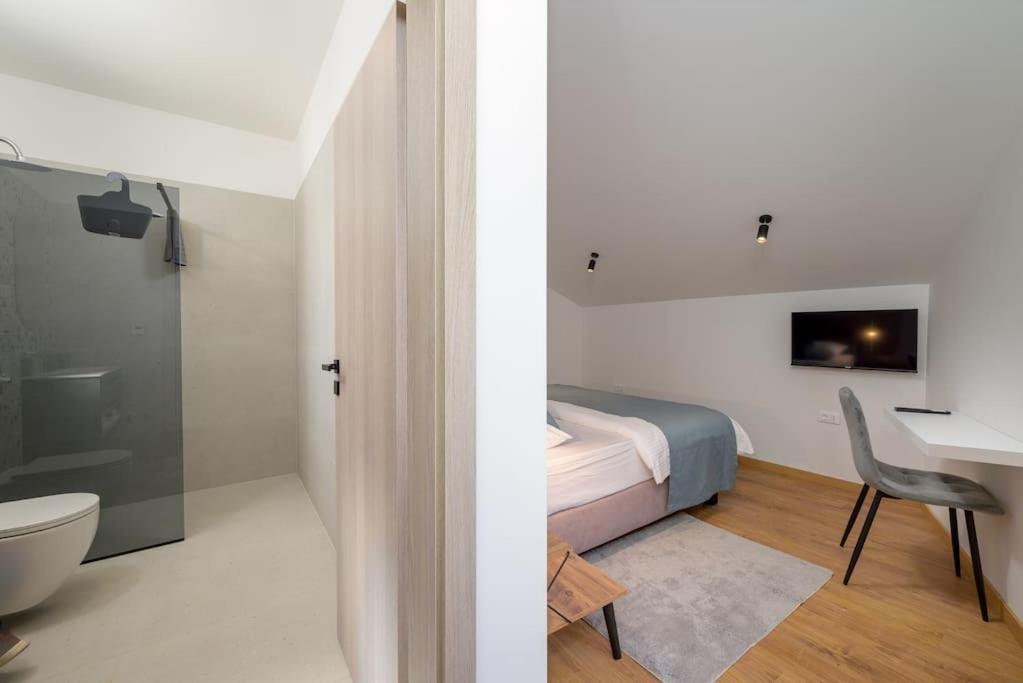 Villa photo 1