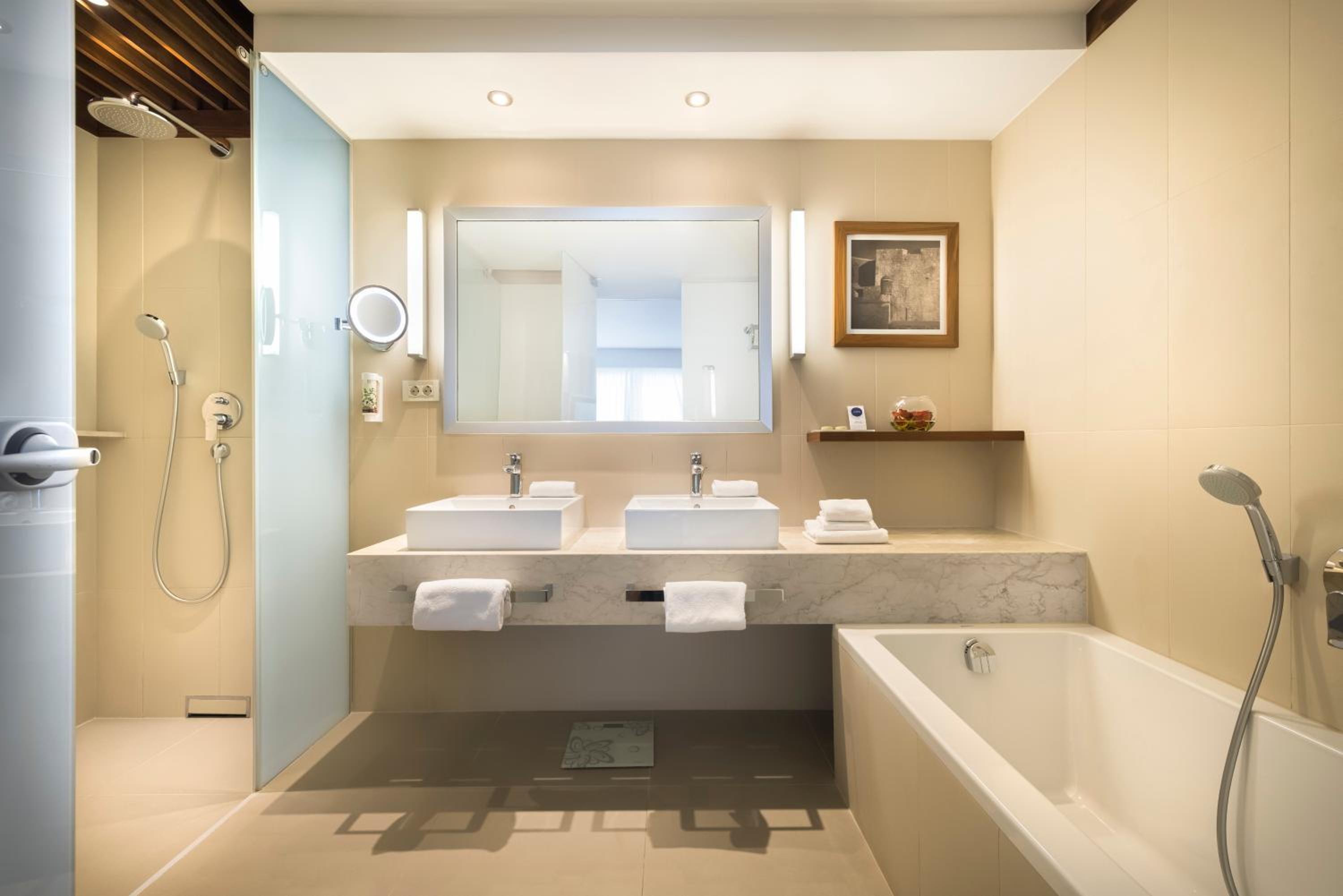 Room for 2+2 Seaview - Photo 4