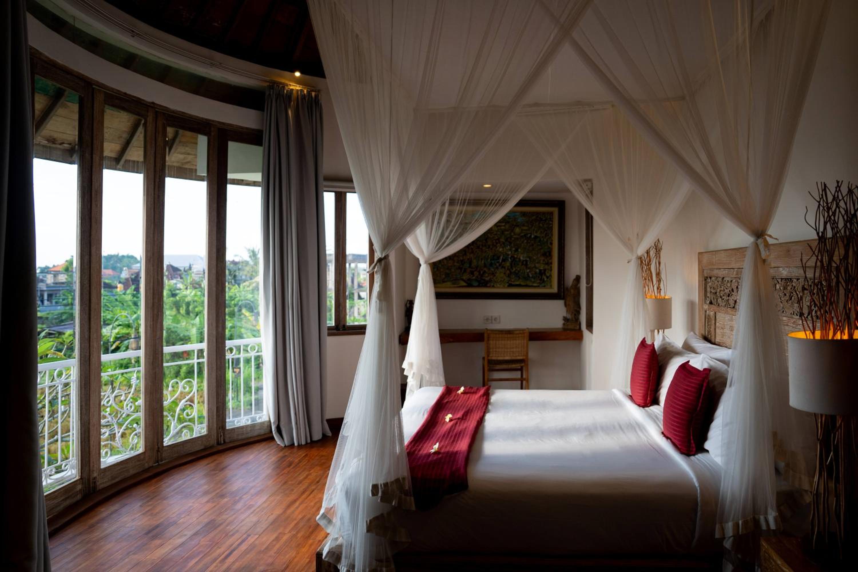 Superior Three-Bedroom Pool Villa with Private Kitchen