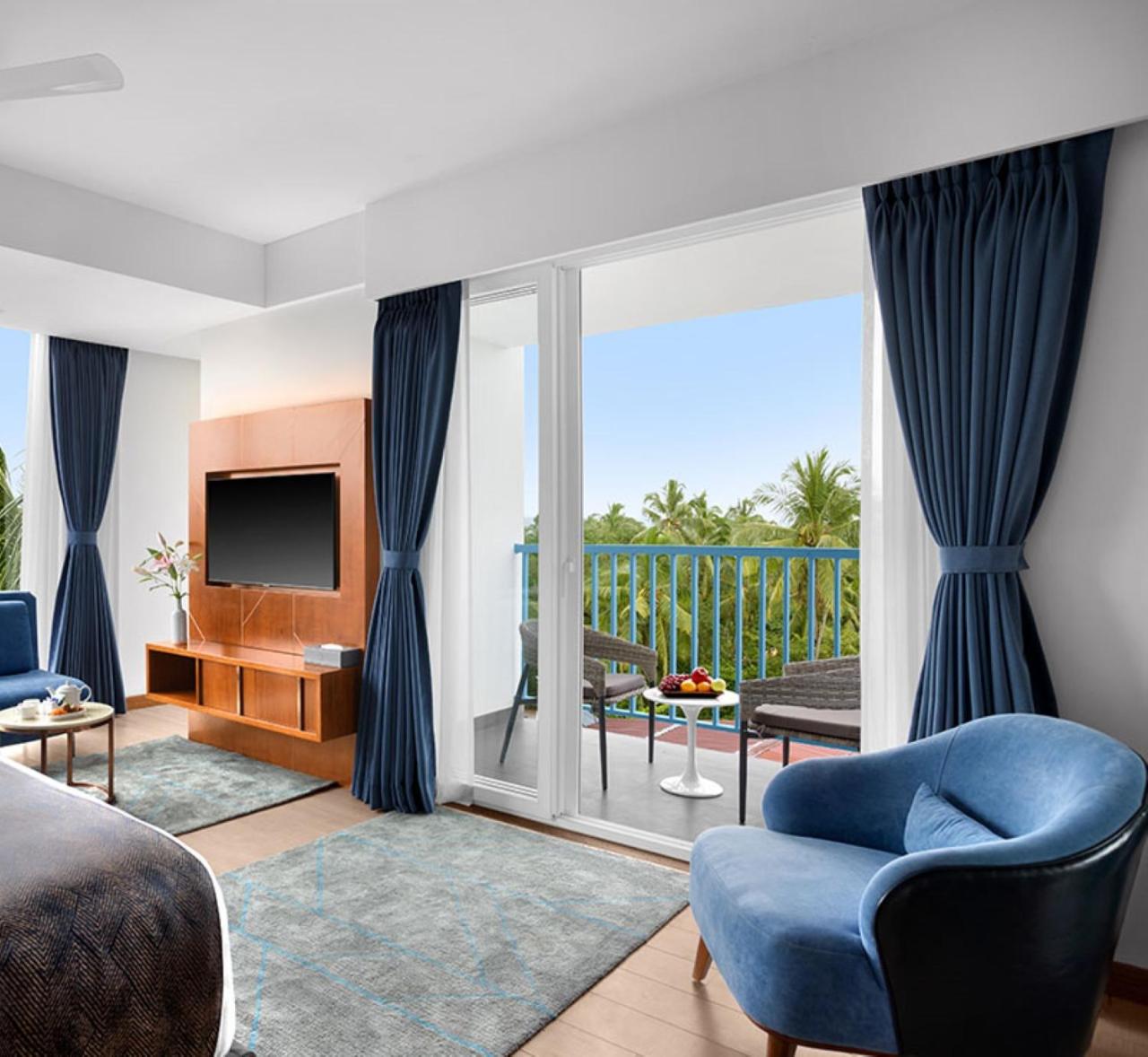 Family Room with Balcony - Photo 8