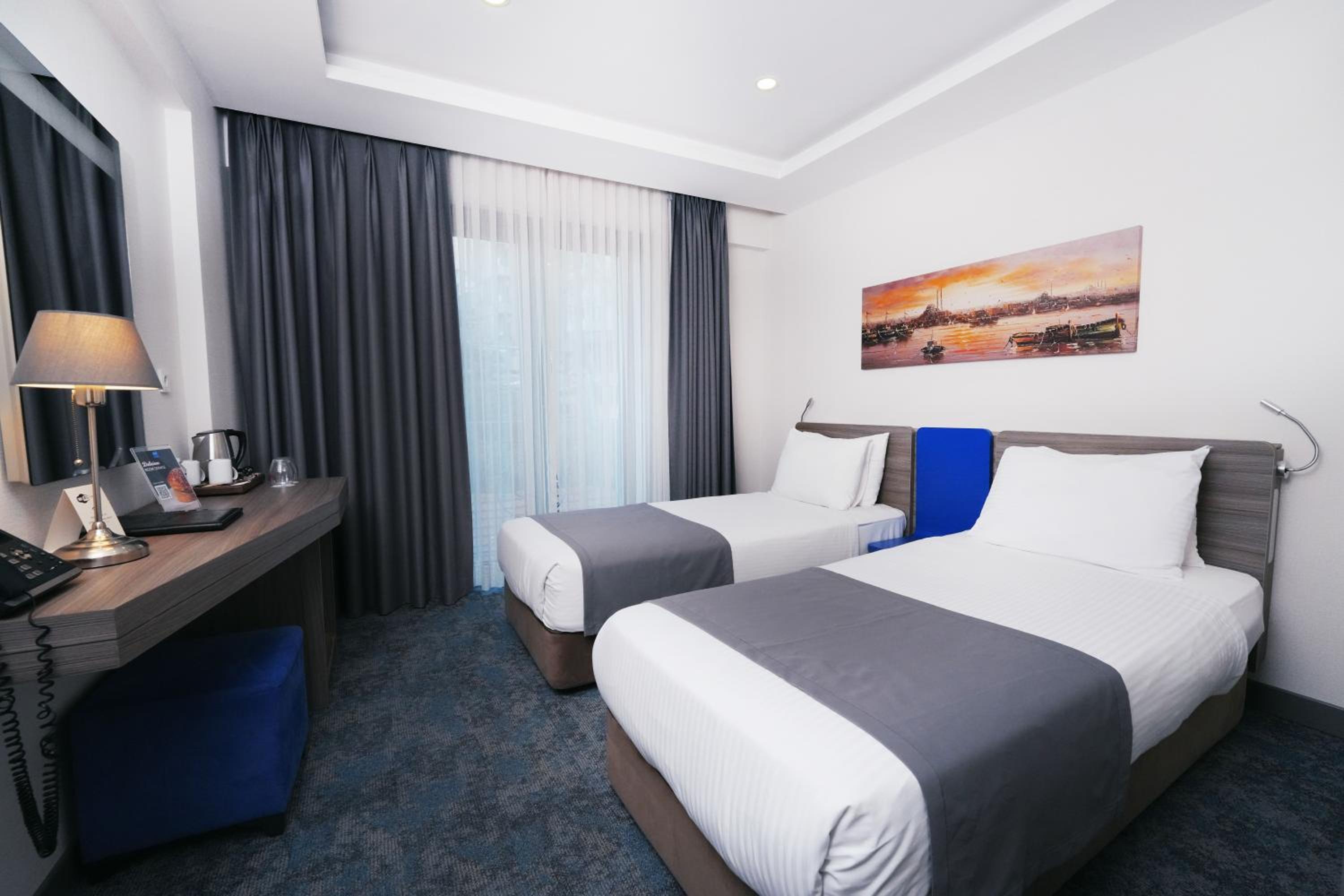 Superior Twin Room photo 2