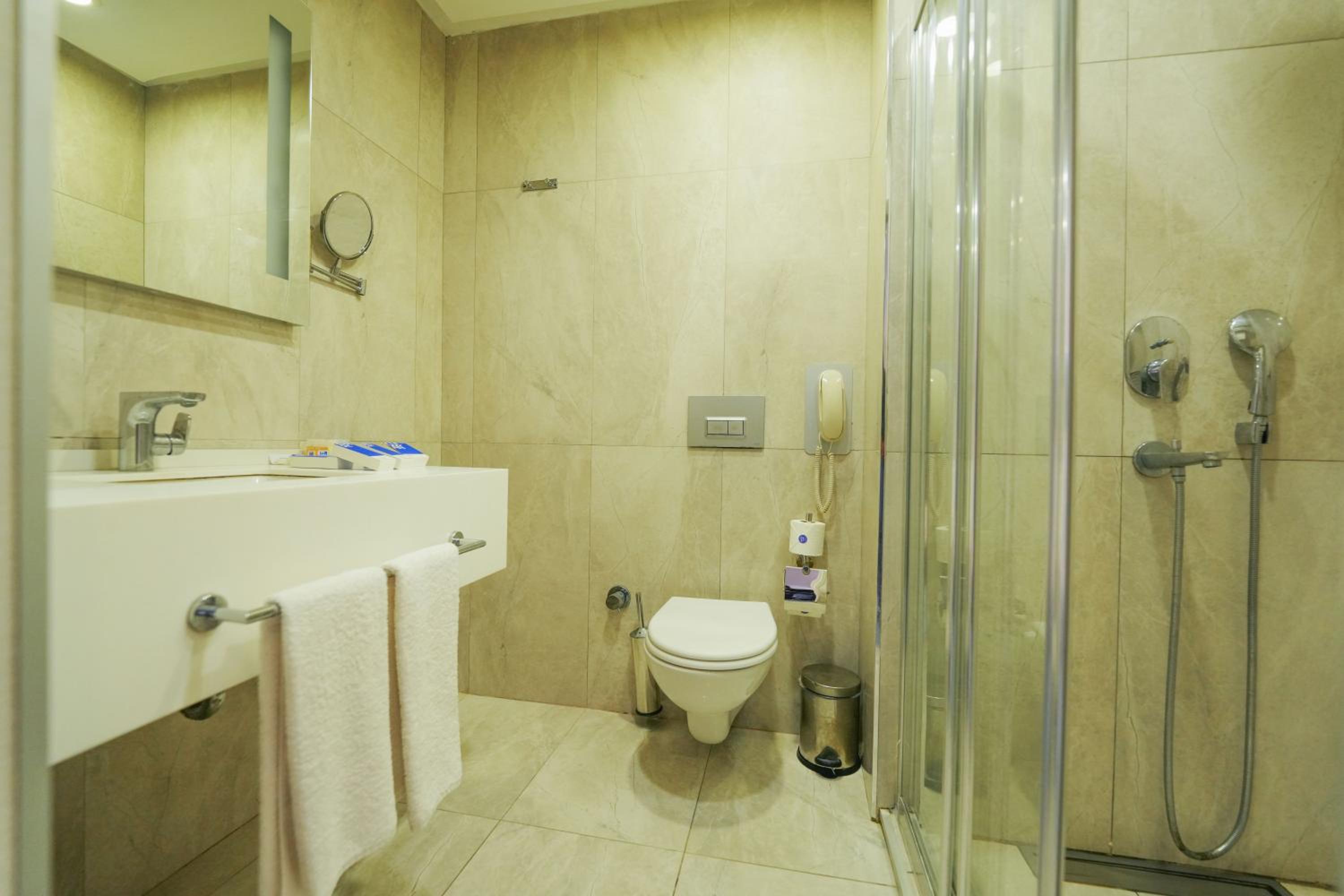 King Room - Disability Access photo 3