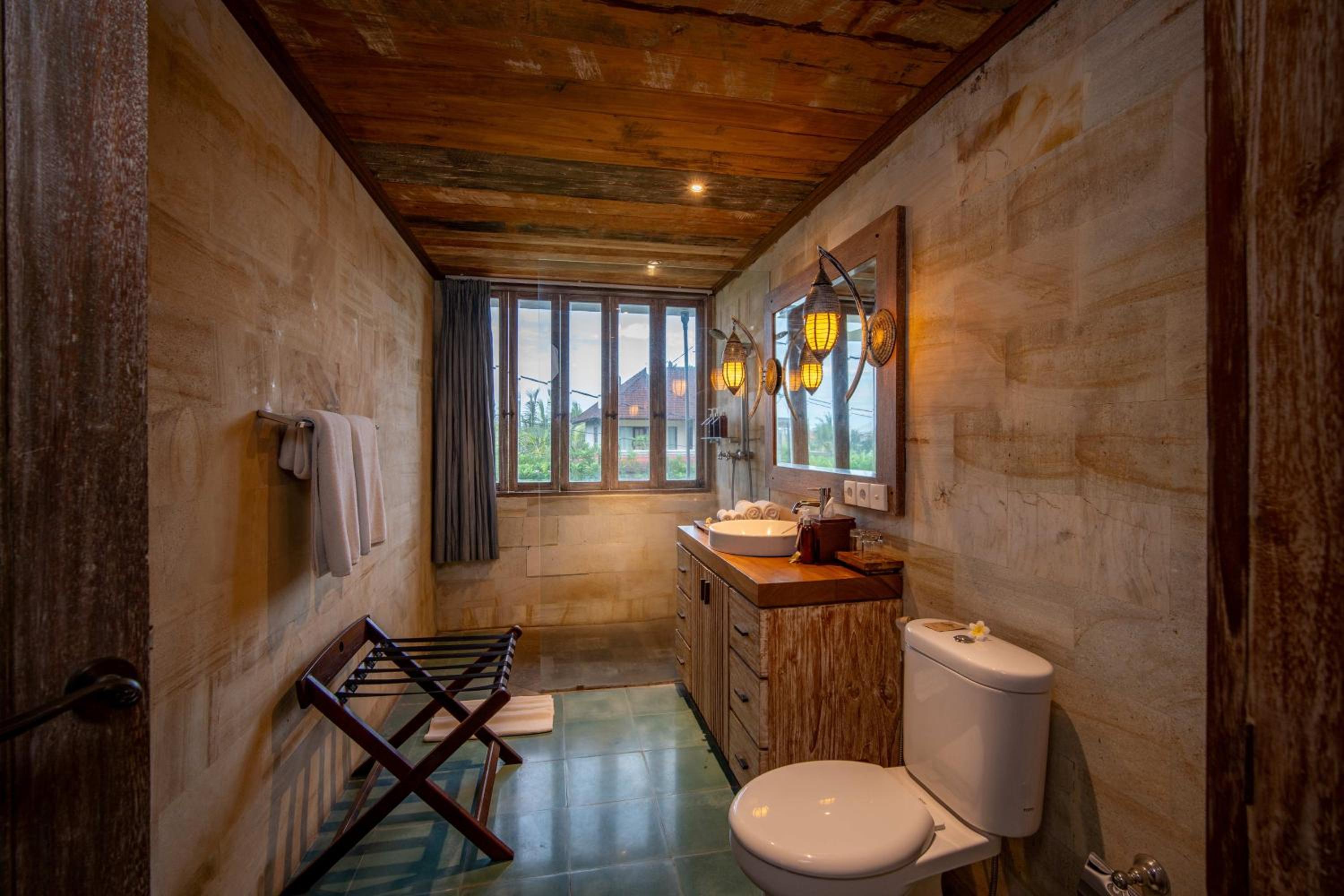 Villa With Private Pool thumbnail 6