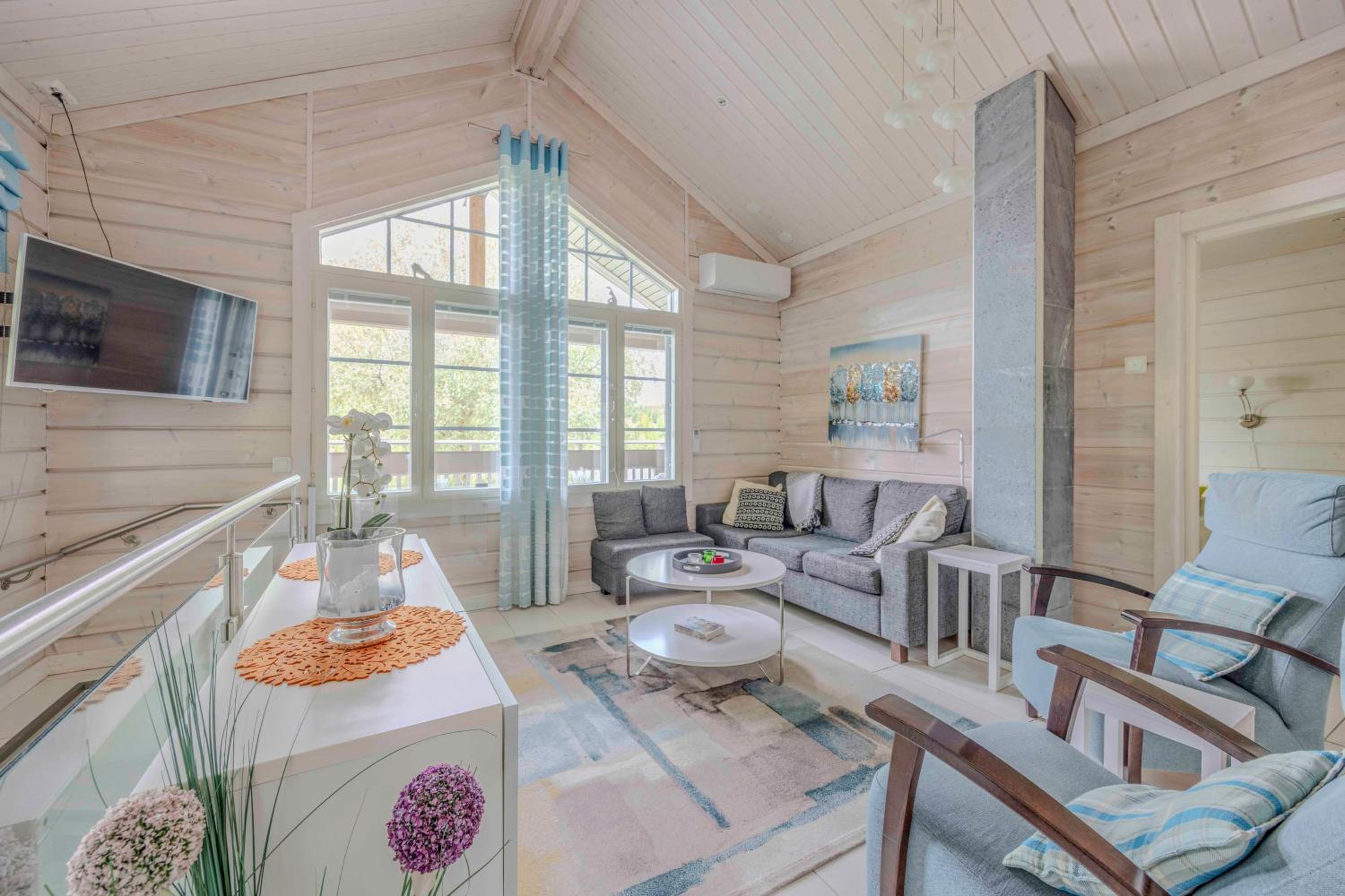 Three-Bedroom Villa photo 1