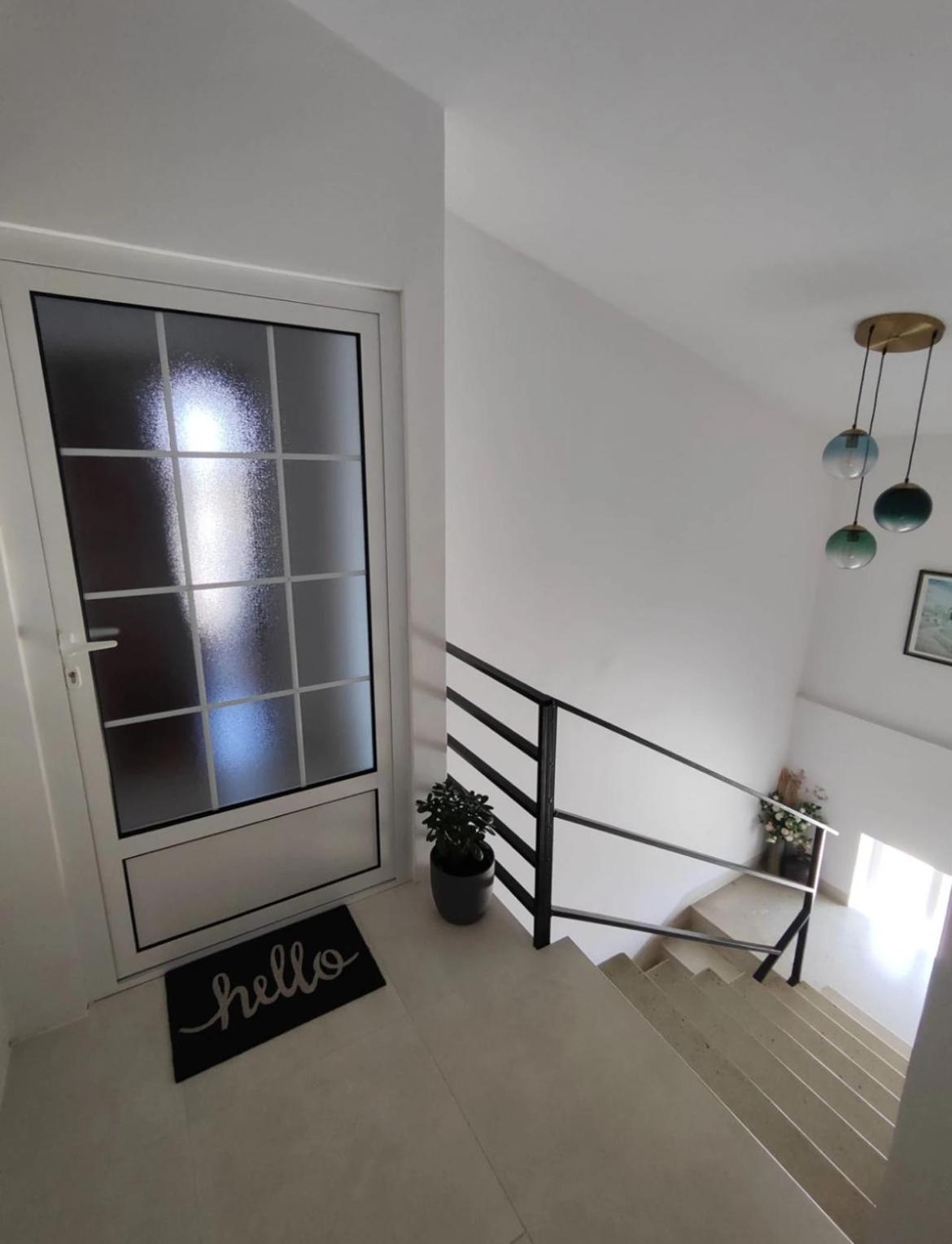 Two-Bedroom Apartment with View photo 3