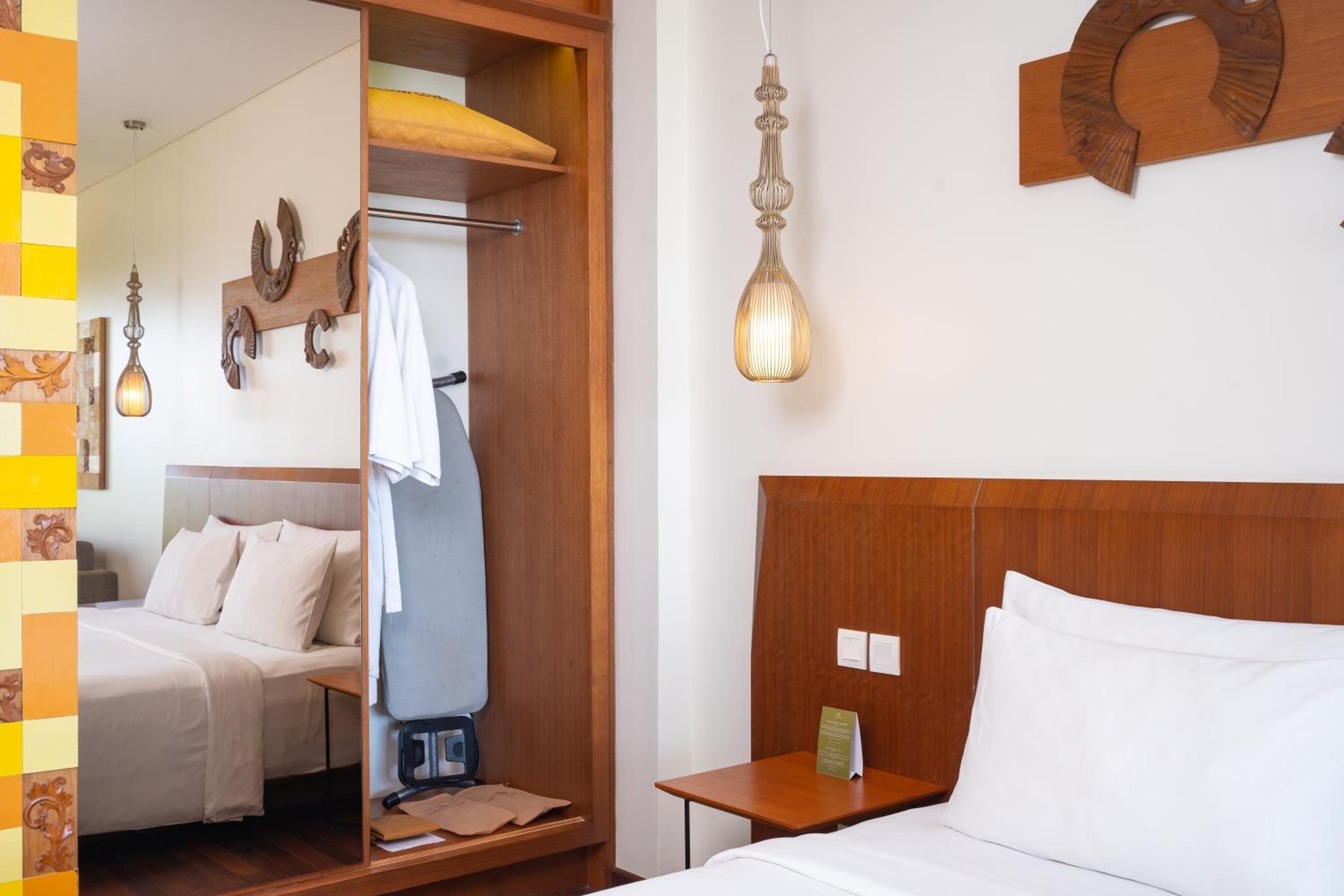 Deluxe Double or Twin Room with Ocean View thumbnail 6