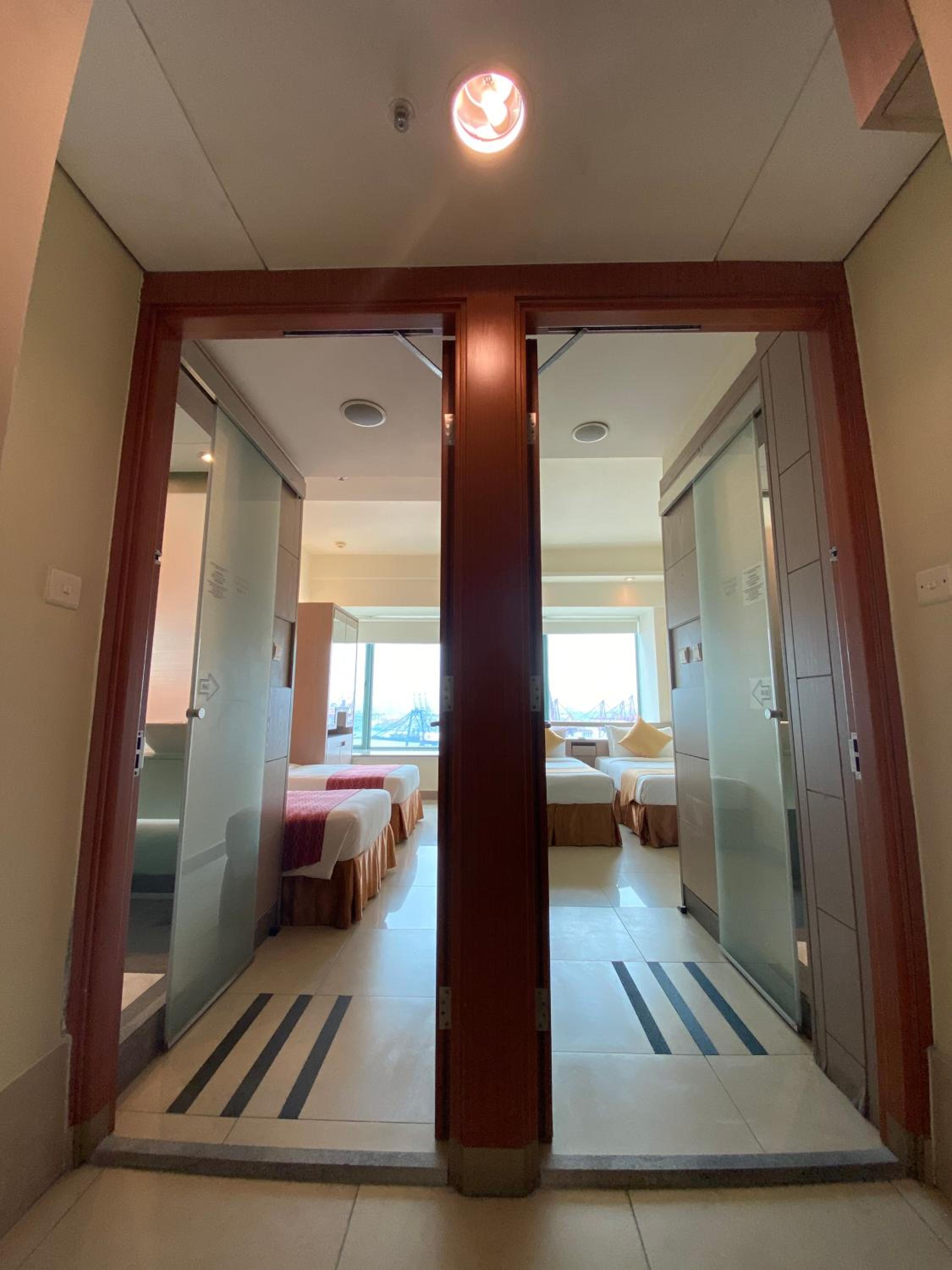 Family Adjoining Room photo 3