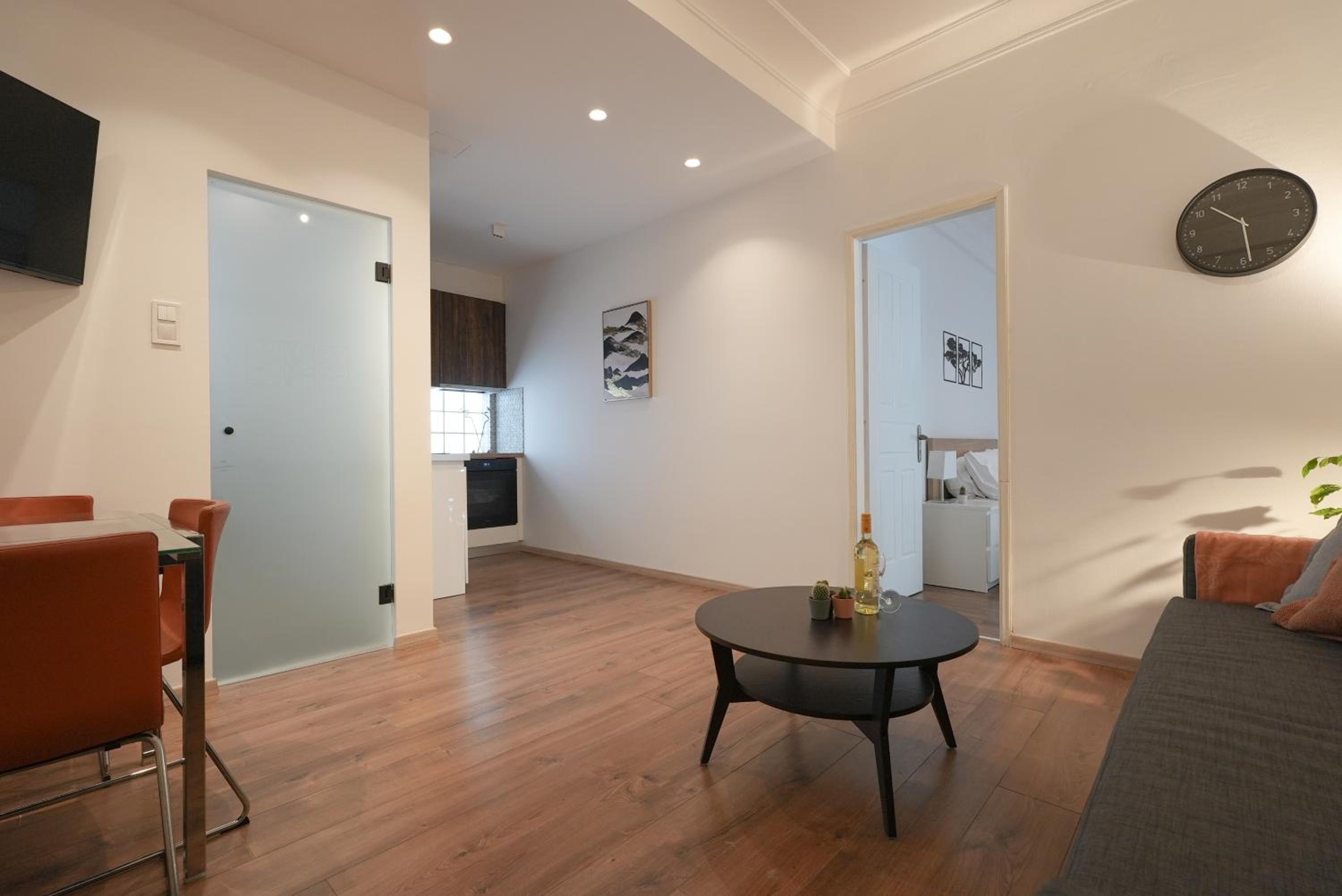 One-Bedroom Apartment