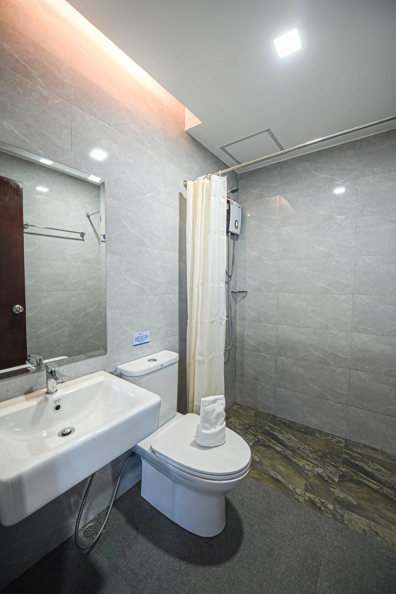 Standard Double Room - Photo 3