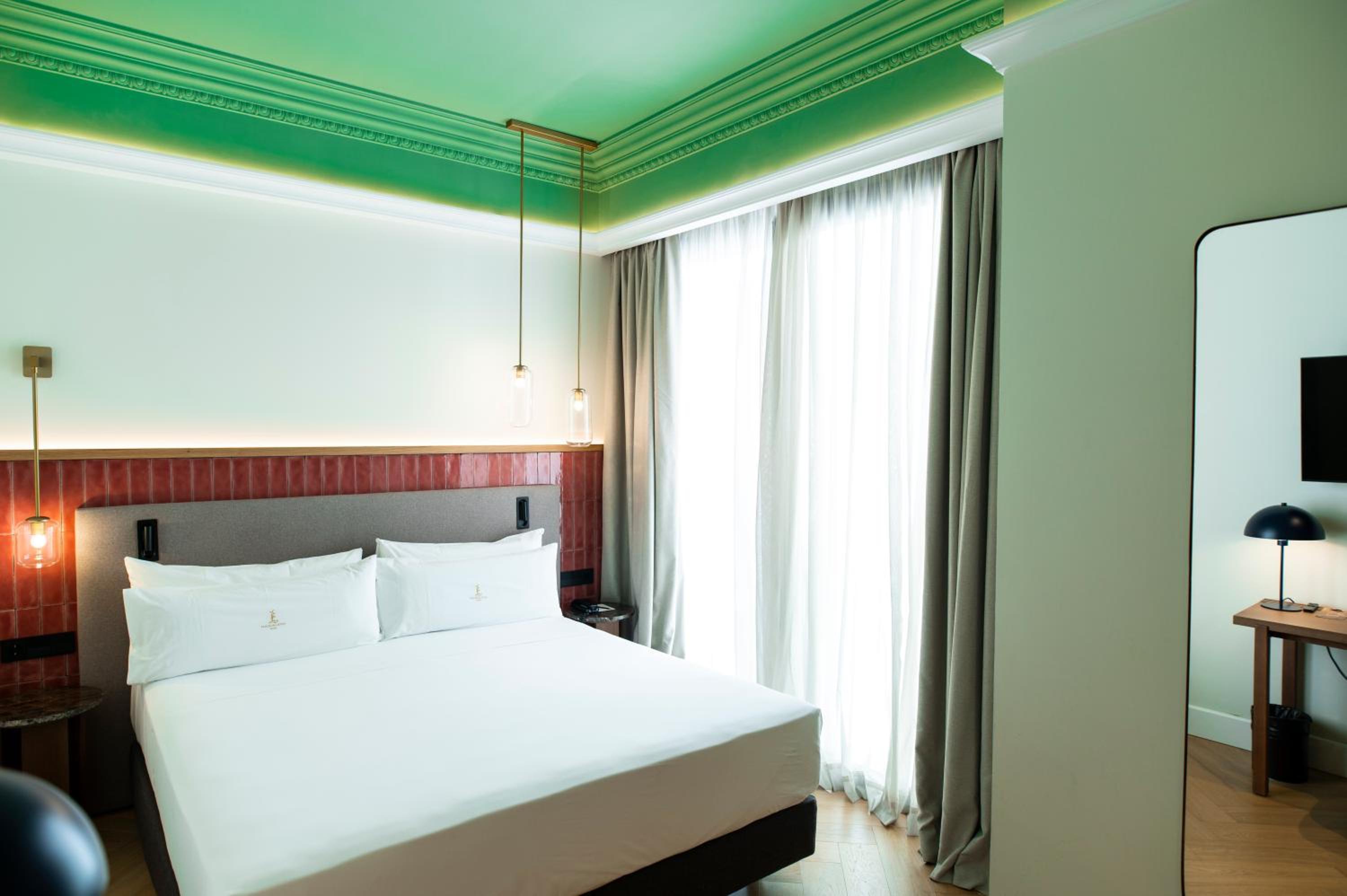 Double or Twin Room - Photo 4