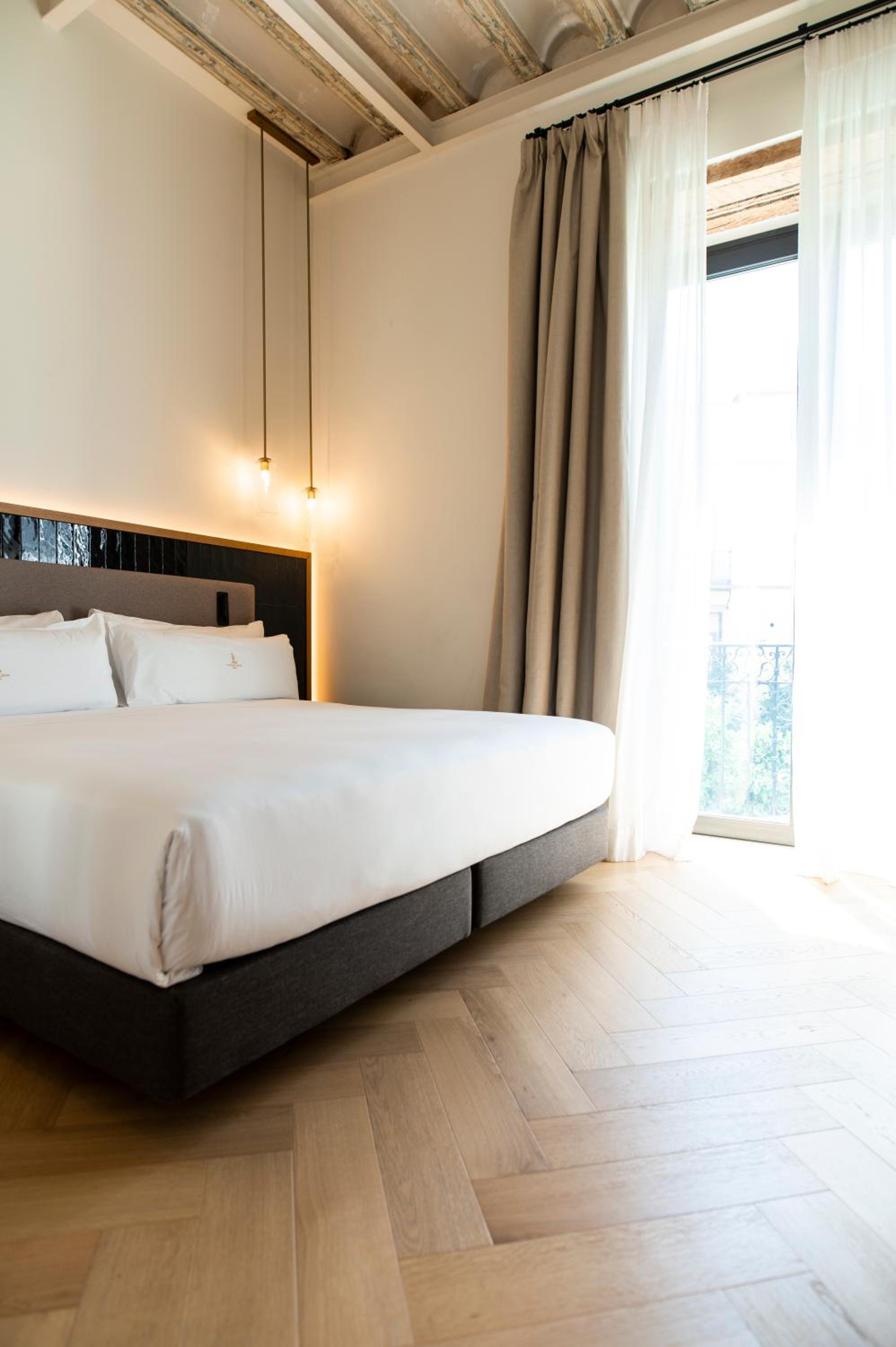 Superior Double or Twin Room - Photo 9