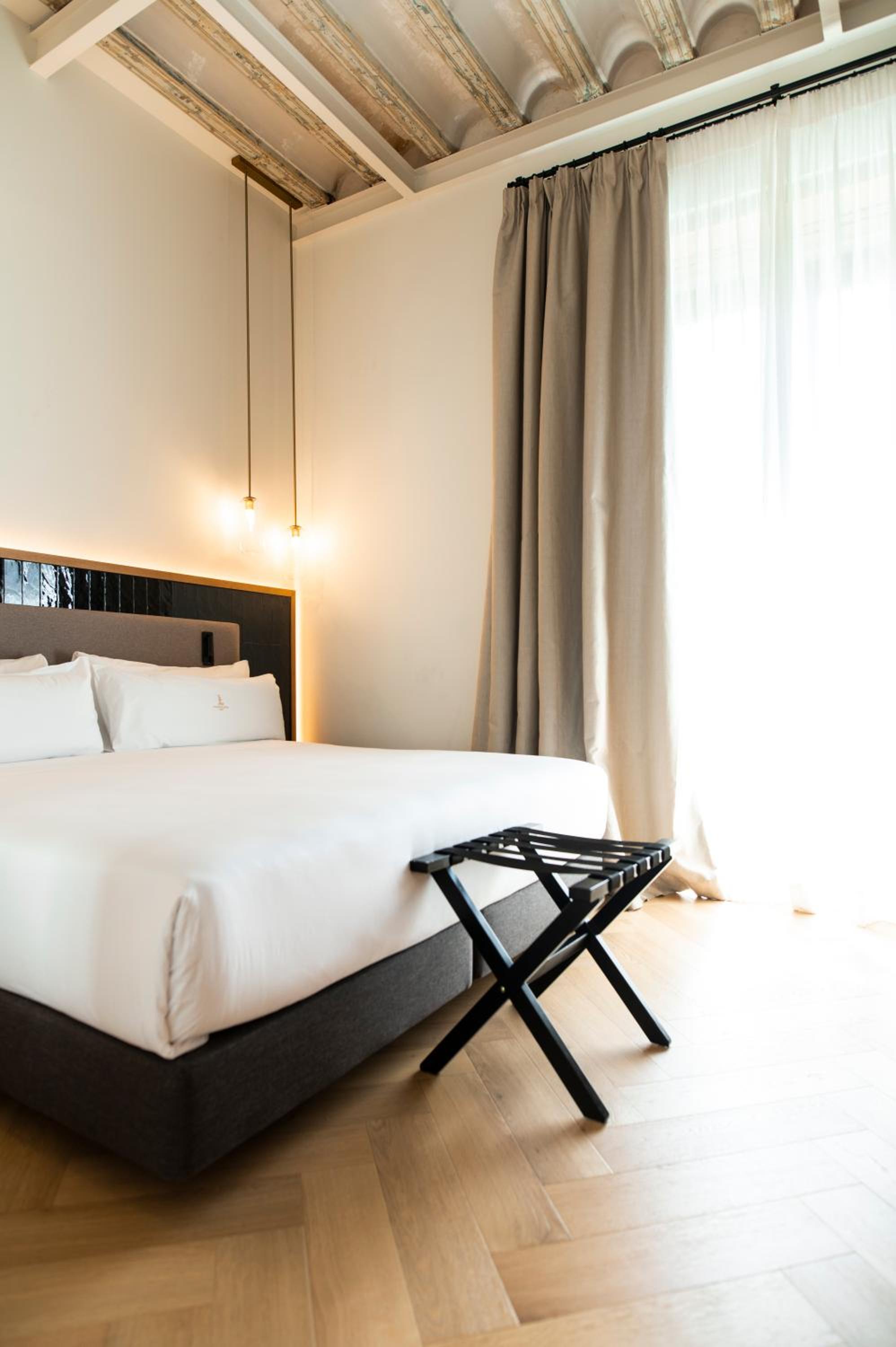 Superior Double or Twin Room - Photo 8