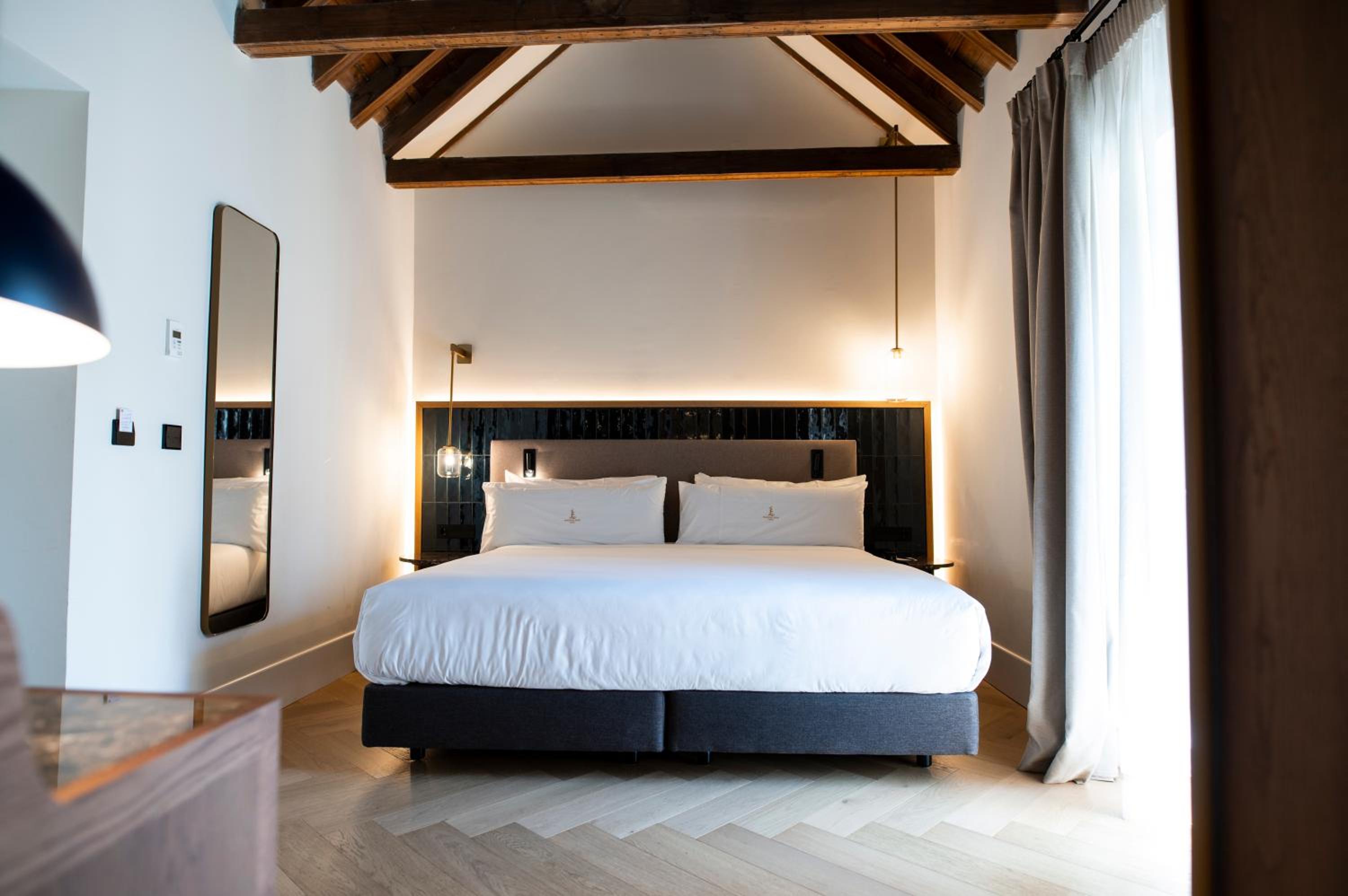 Superior Double or Twin Room - Photo 10