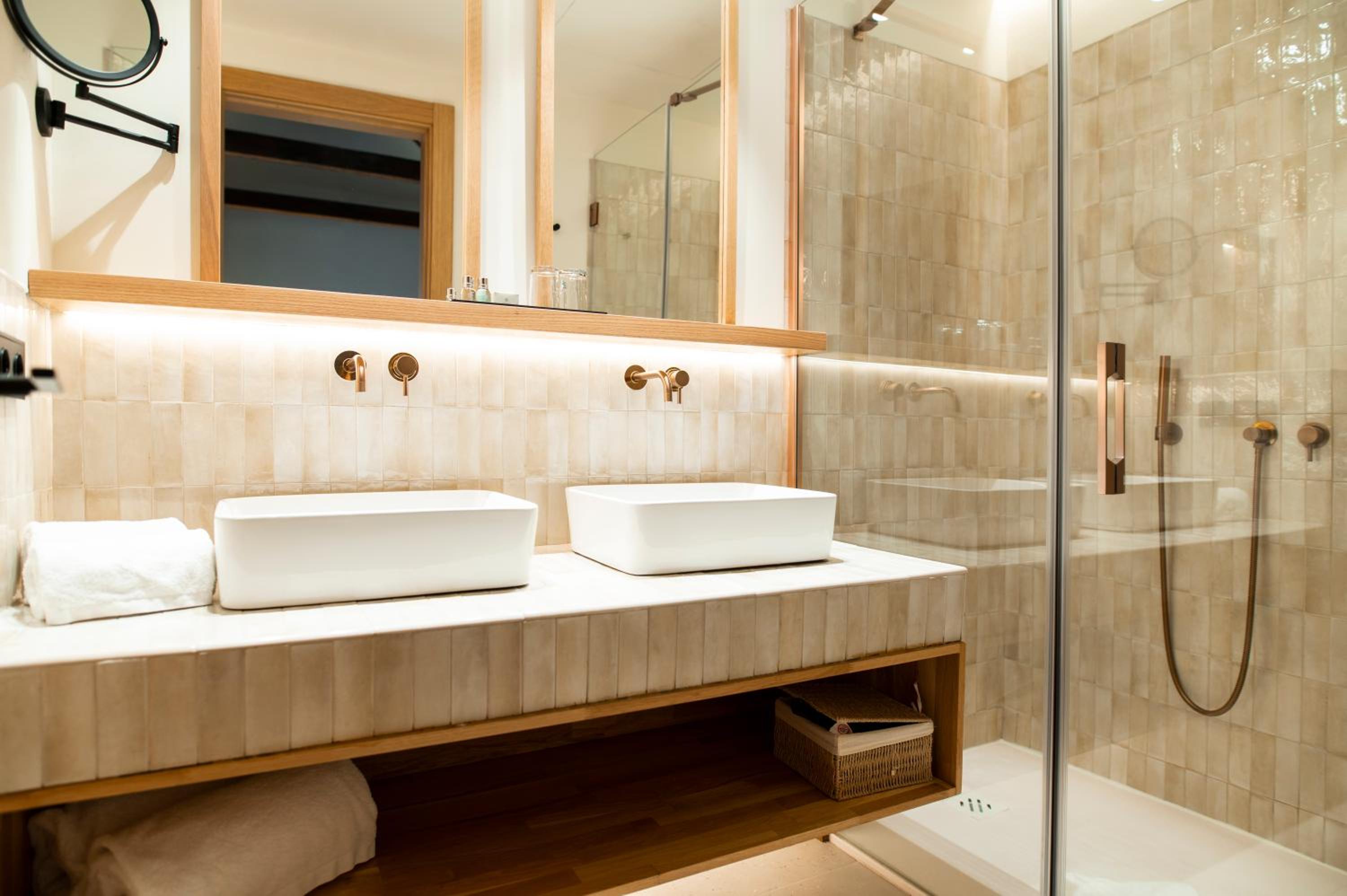 Superior Double or Twin Room - Photo 3
