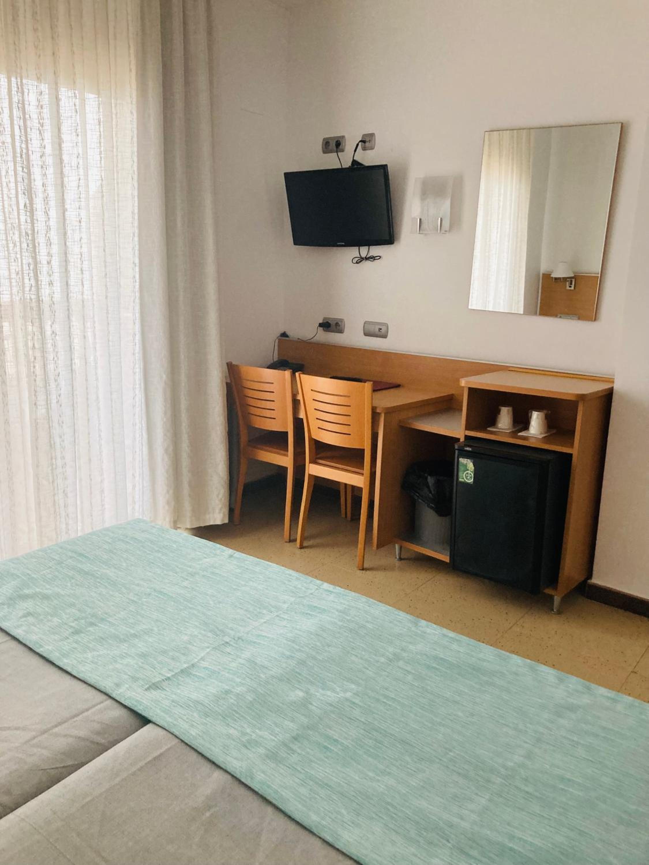 Double Room - Photo 2