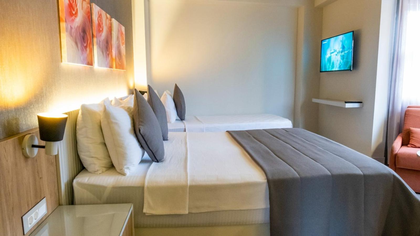 Deluxe Triple Room
