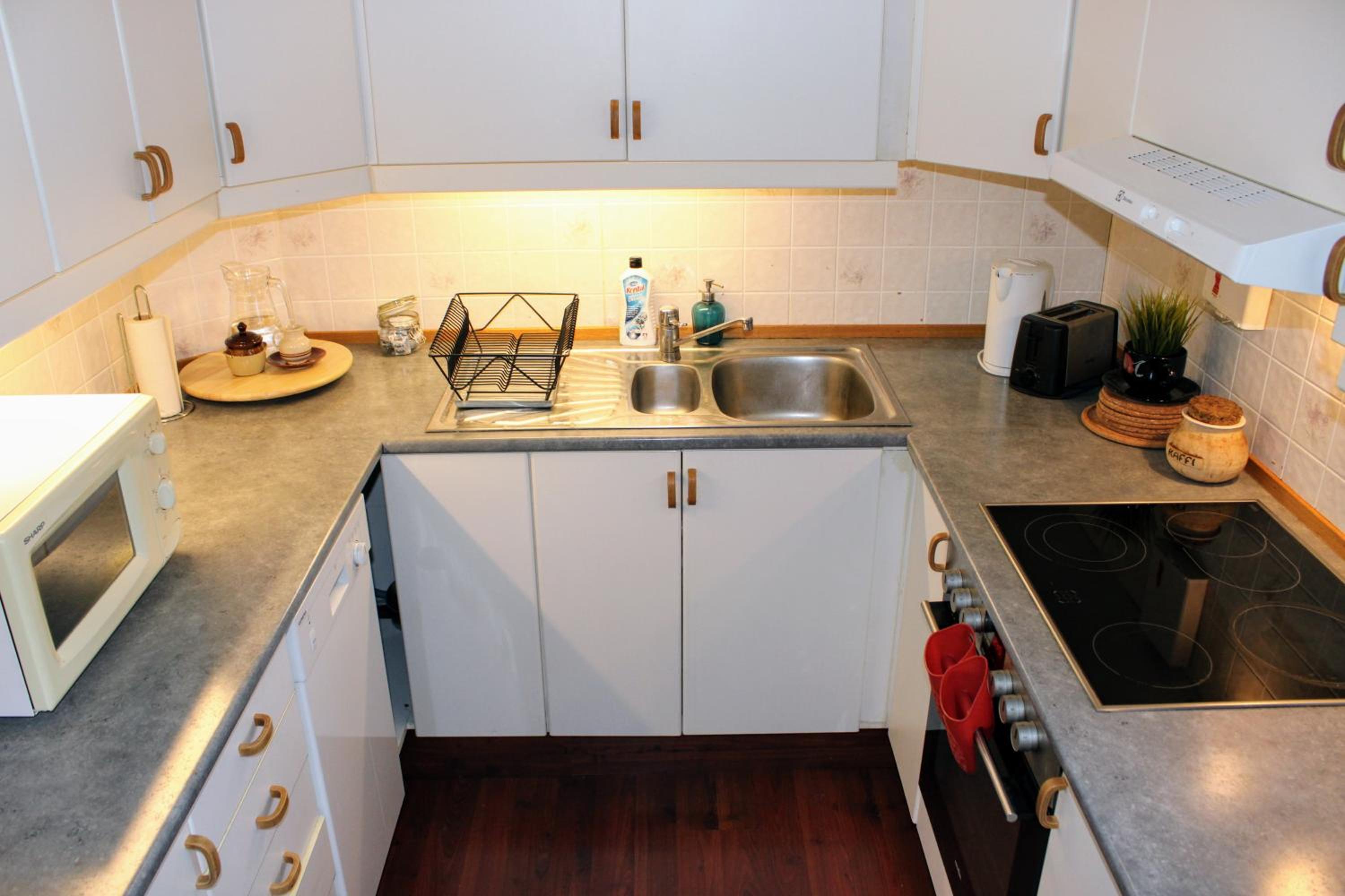 Three-Bedroom Apartment photo 3