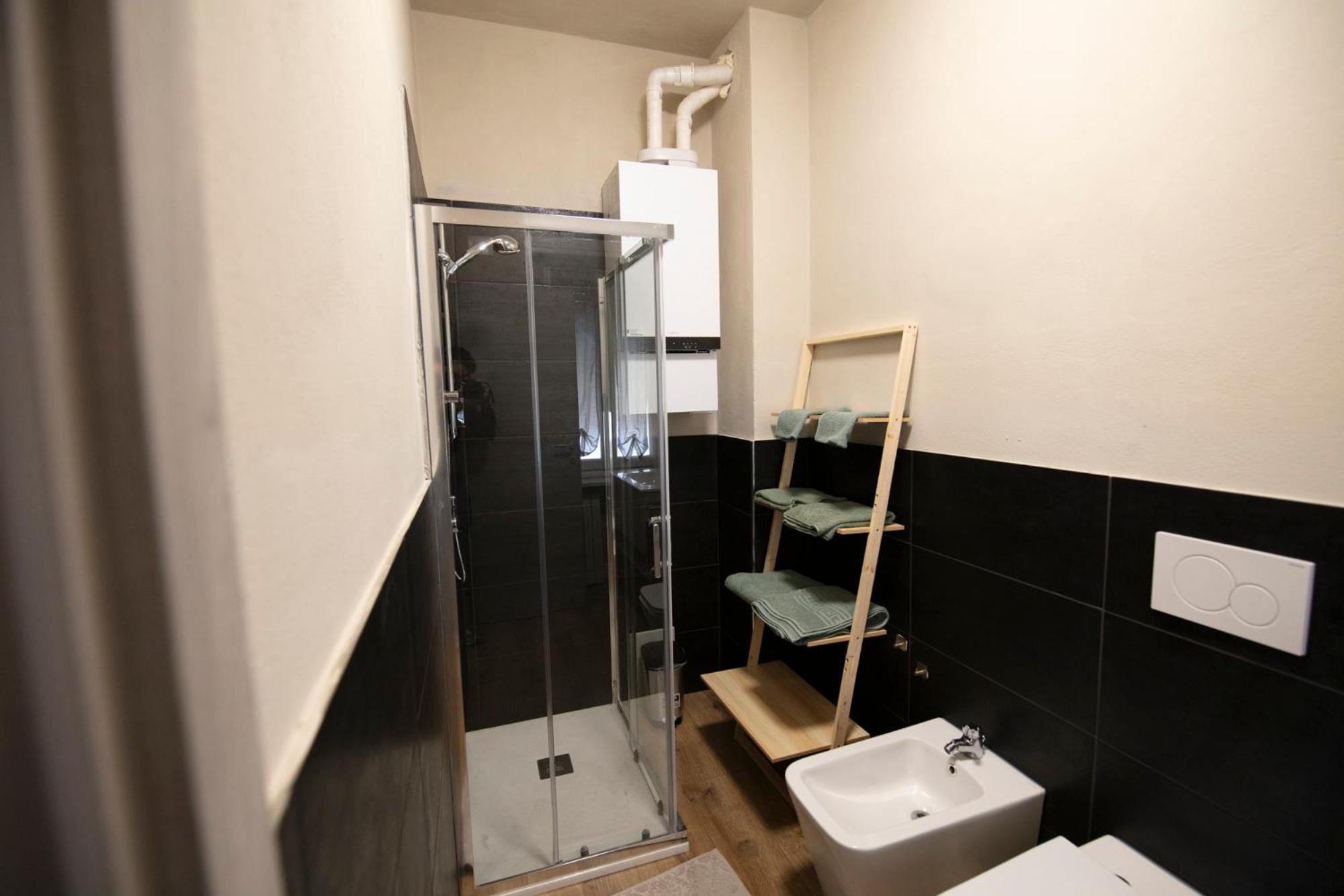 Double Room with Private Bathroom photo 2