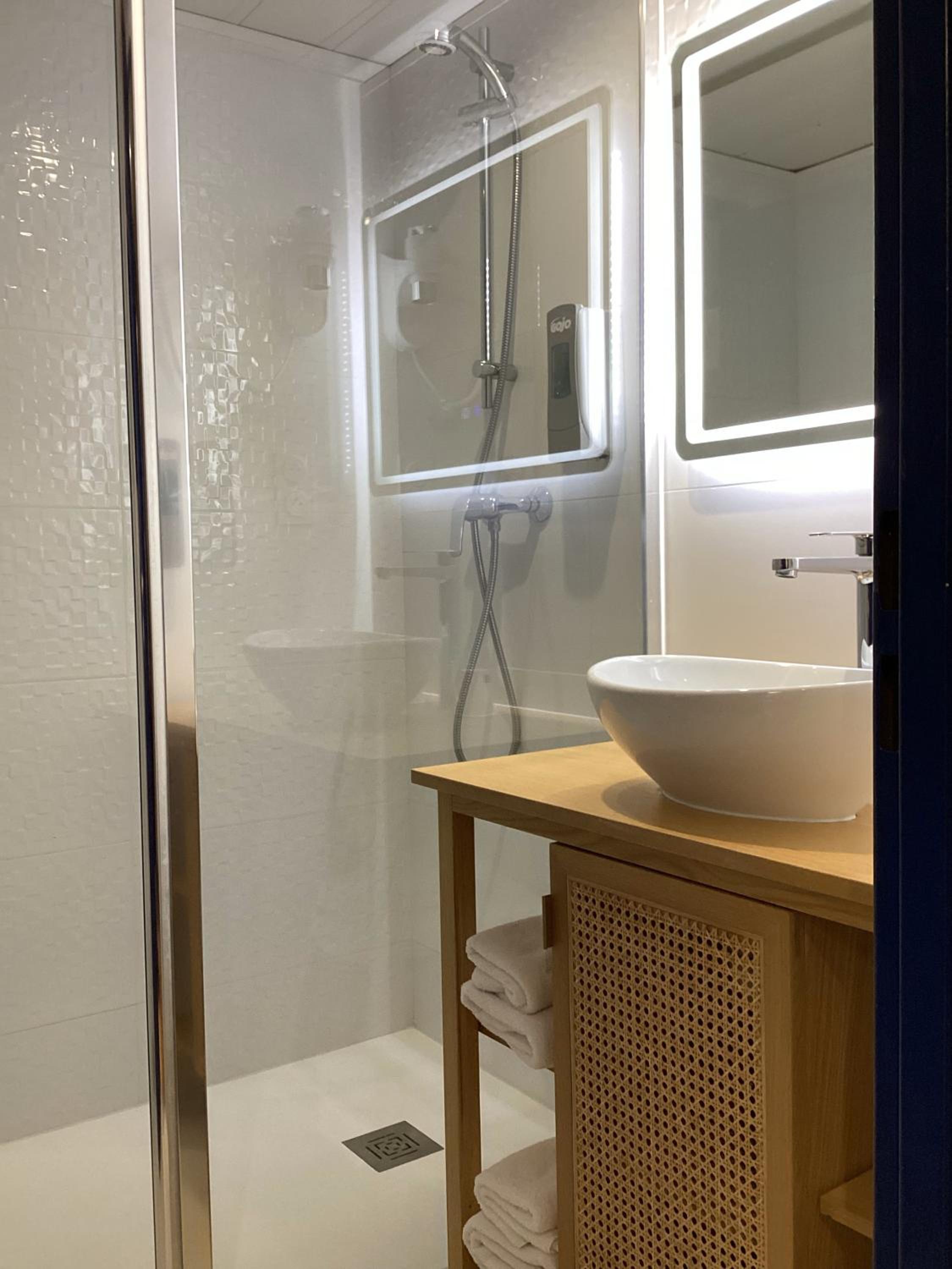 Special Offer - Double or Twin Room - Photo 2