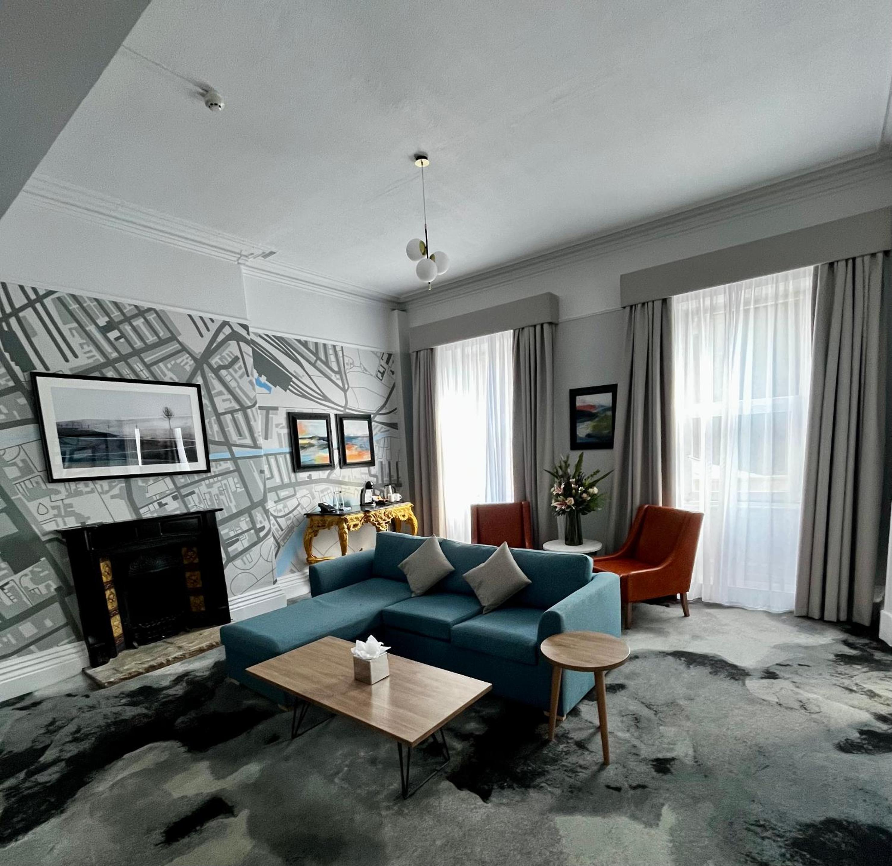 King Suite - Photo 2
