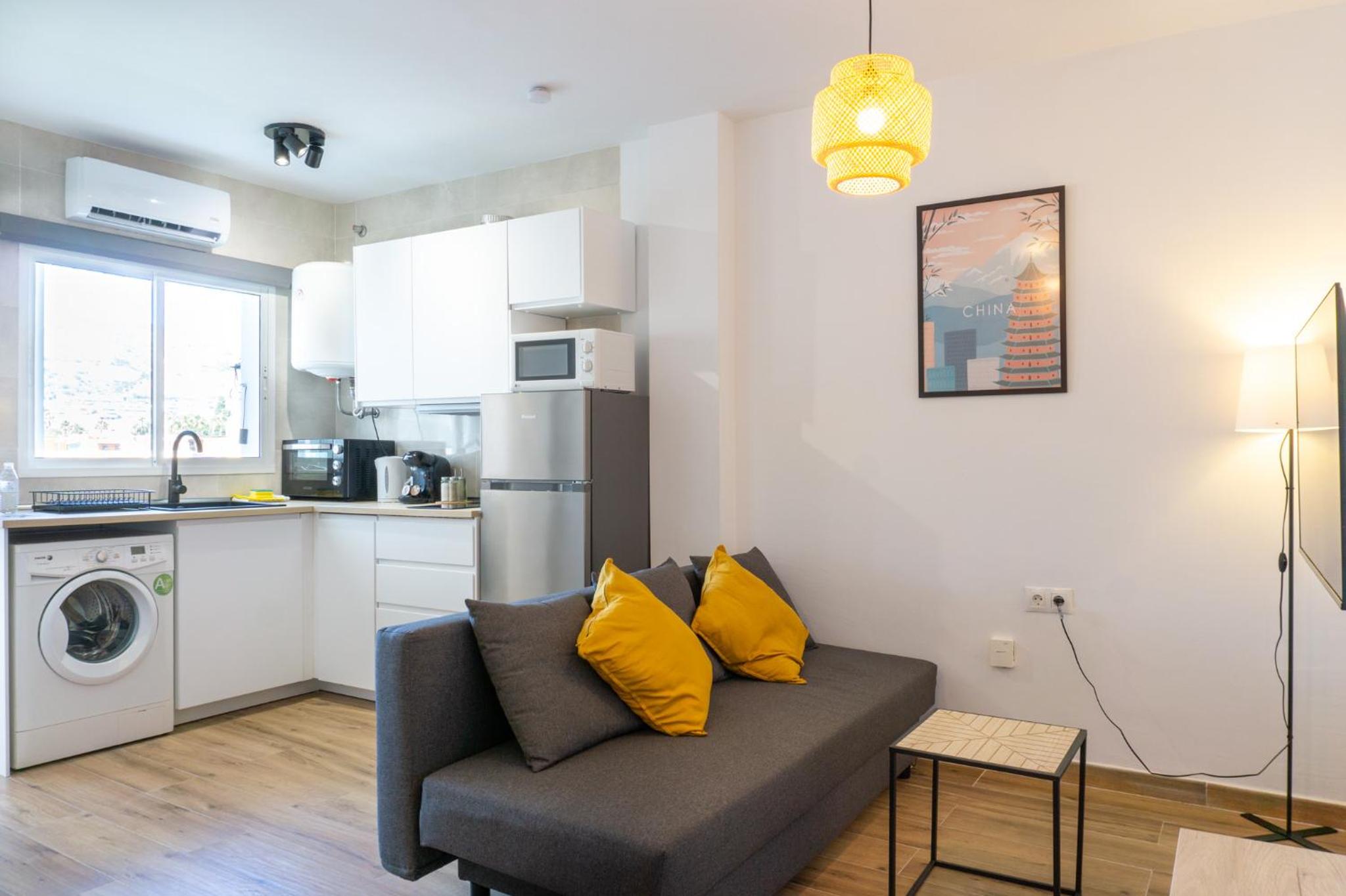 One-Bedroom Apartment photo 2