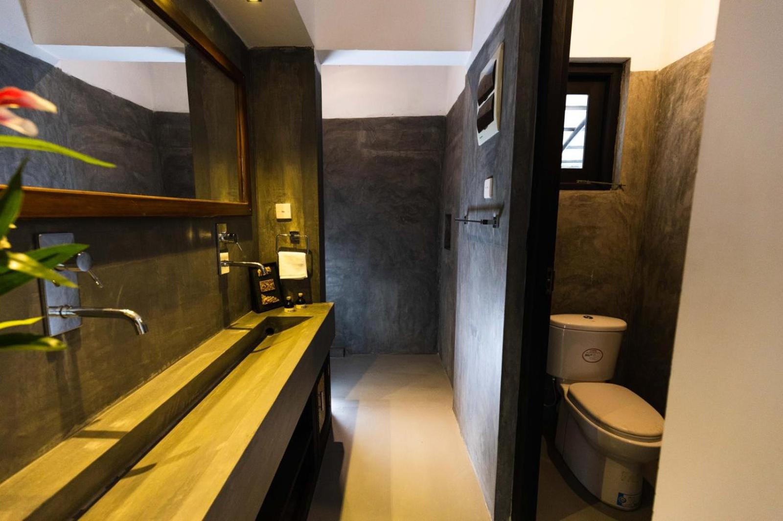 Three-Bedroom Villa - Photo 5