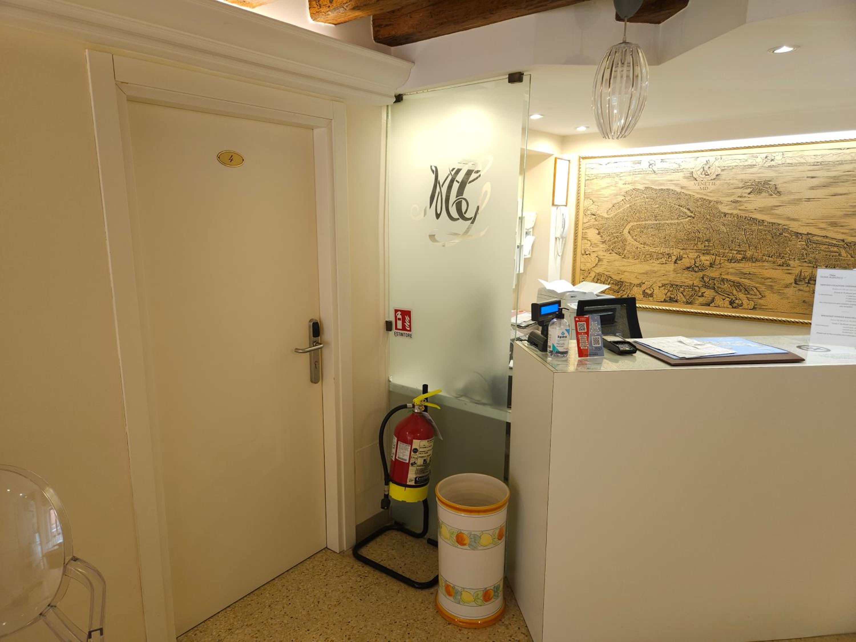 Budget Double Room photo 2