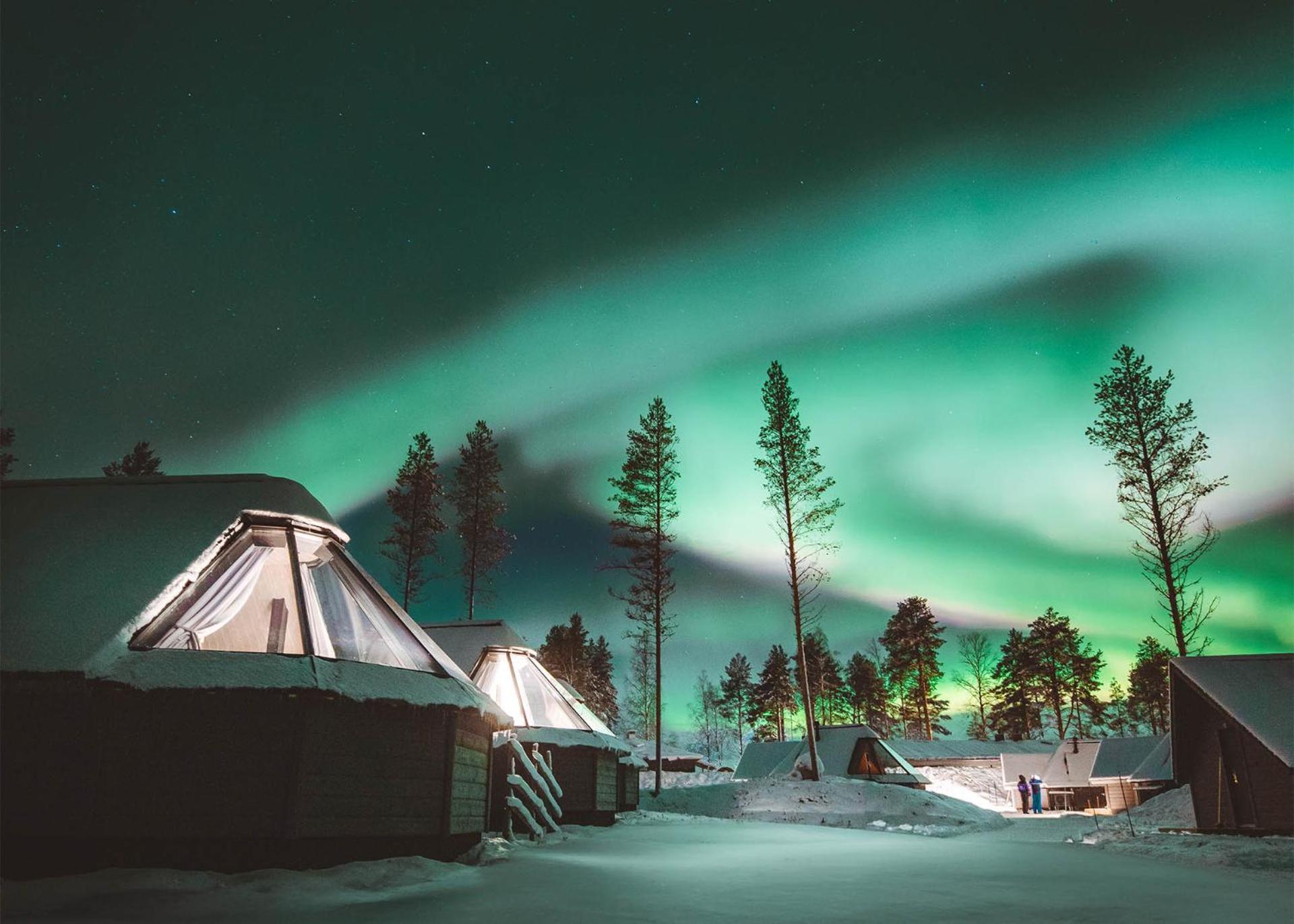 Aurora Cabin King photo 1