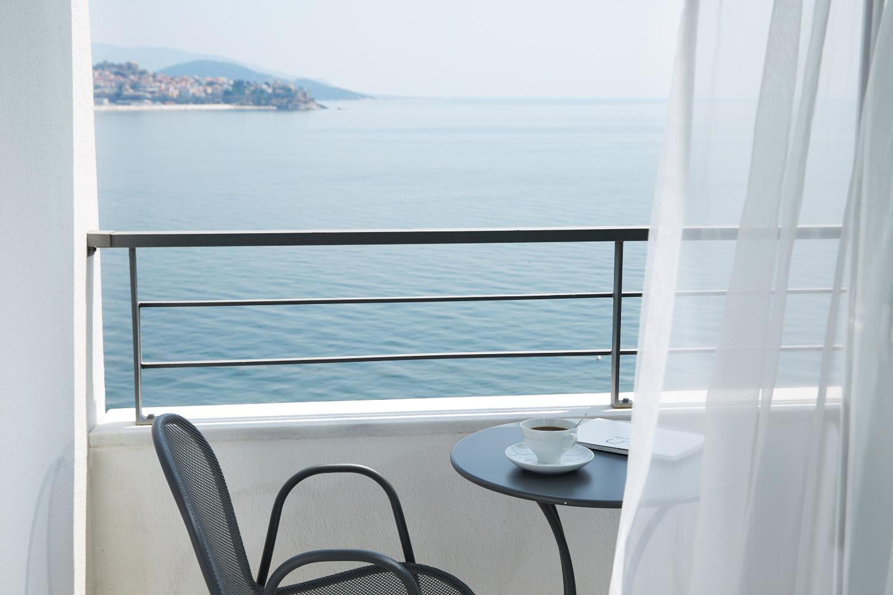 Executive Suite with Sea View - Photo 5