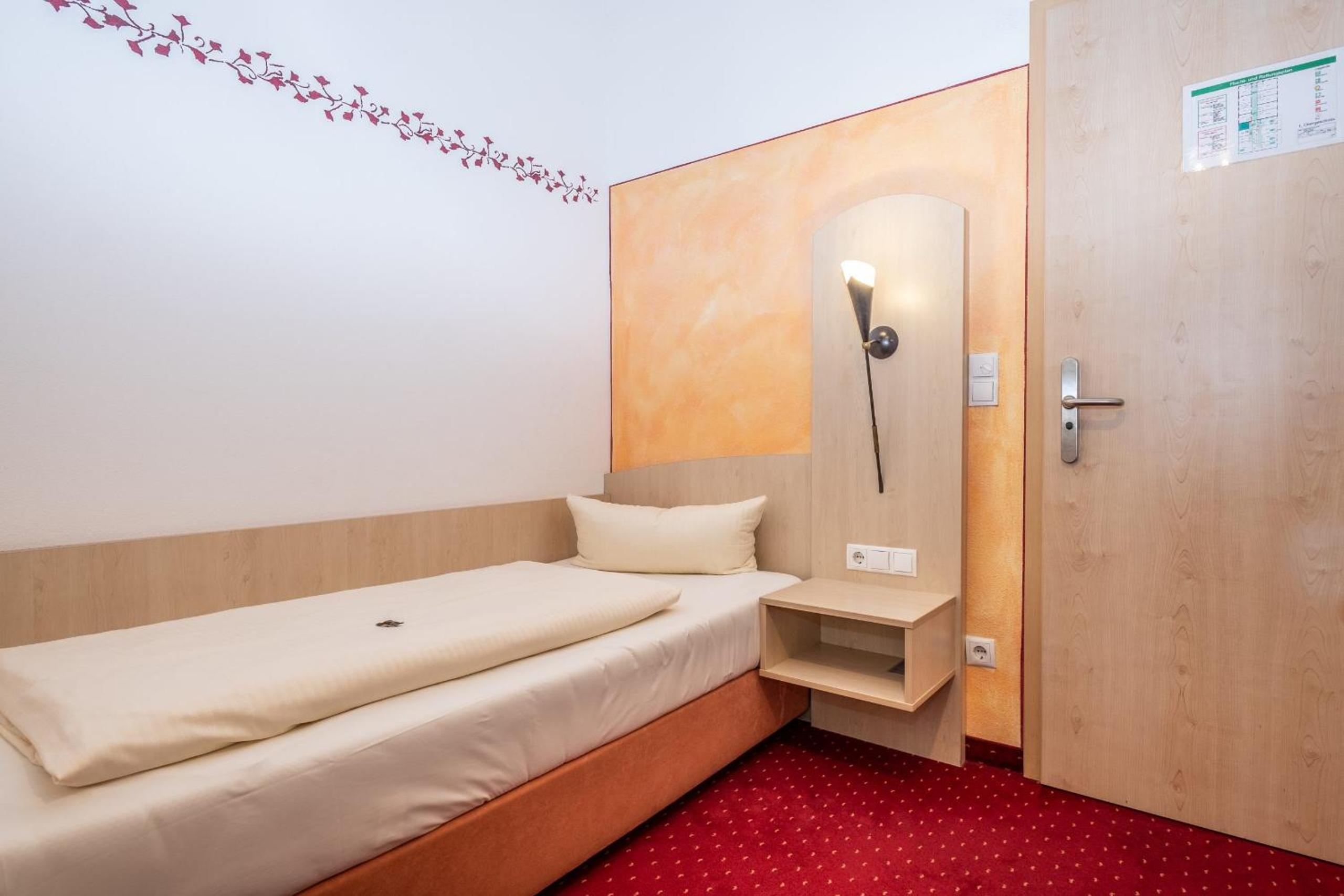 Single Room photo 1