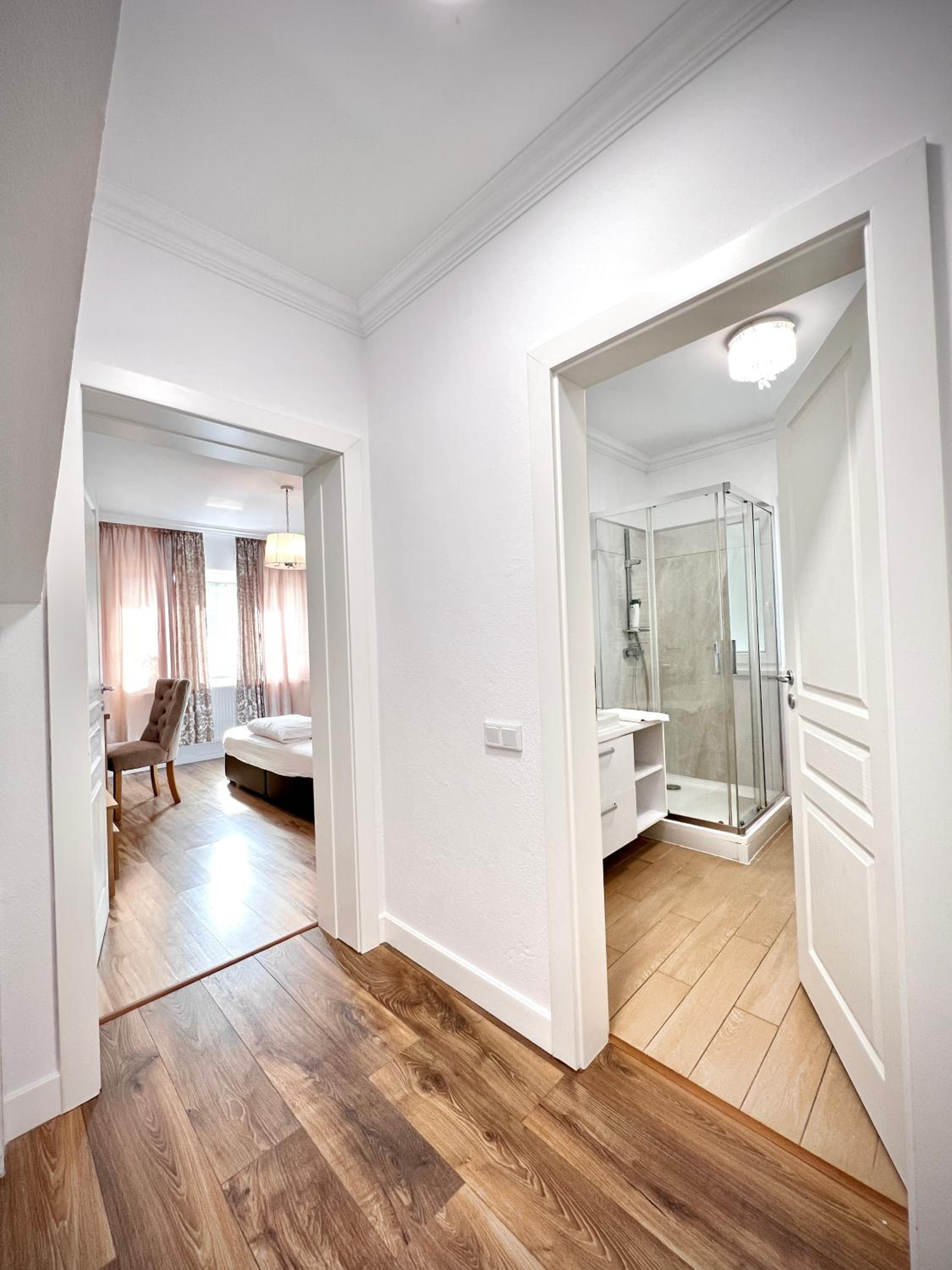 Deluxe Room (2 Adults + 1 Child) photo 3