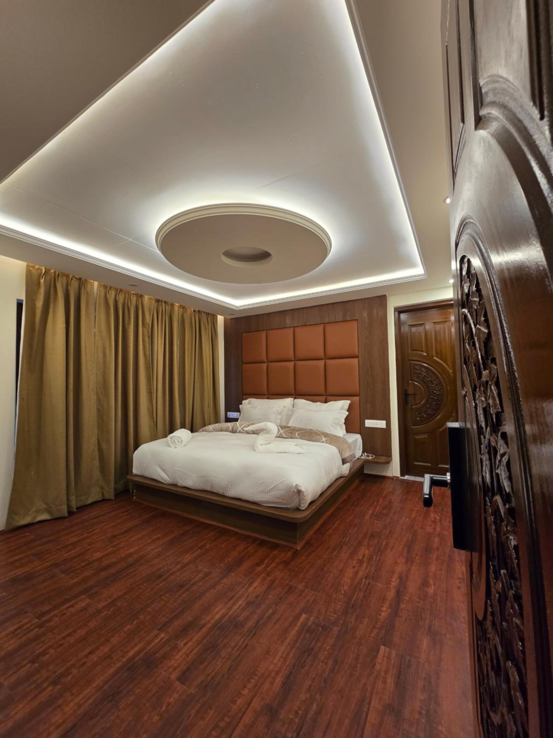King Room with Mountain View