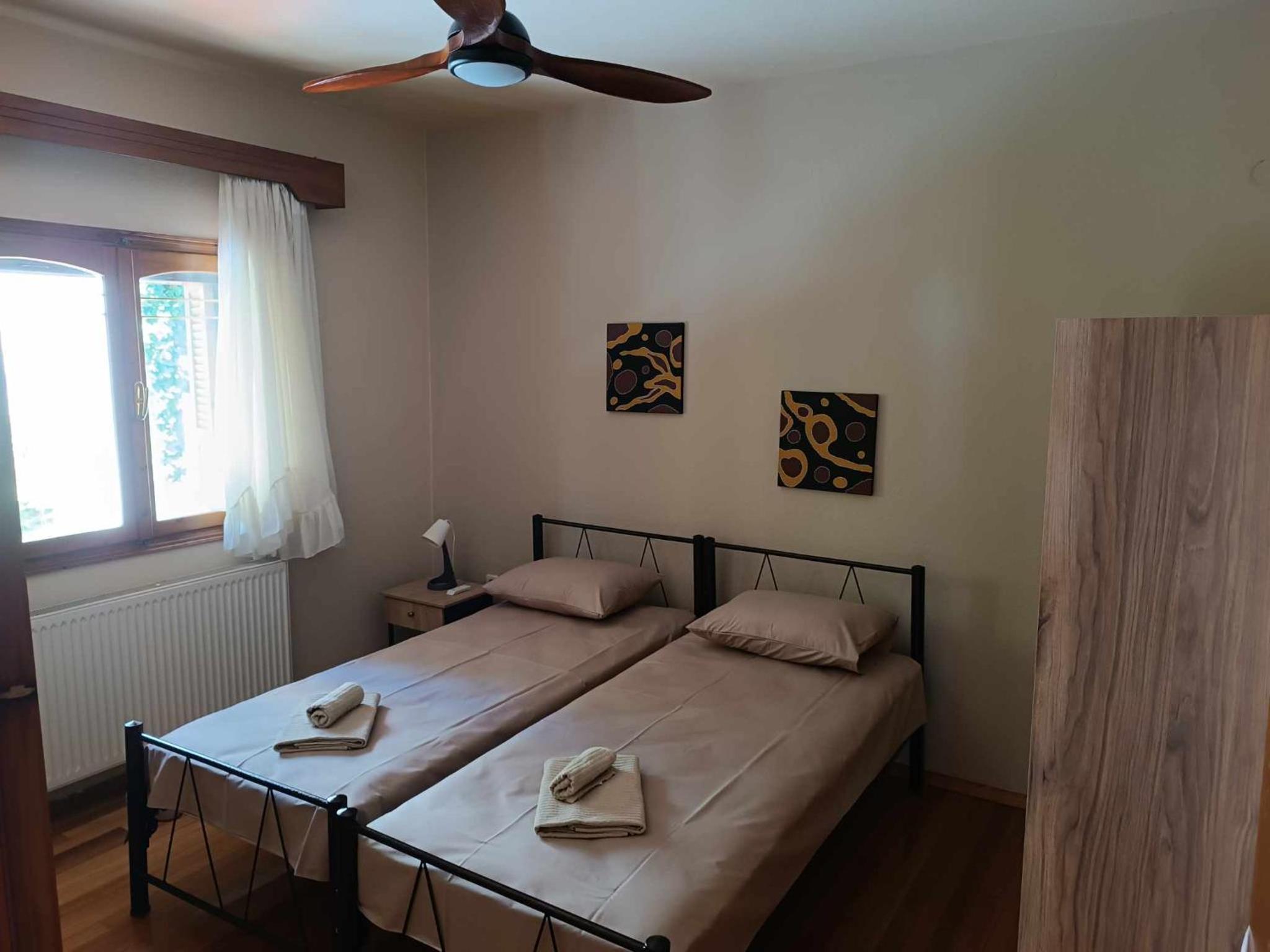 Three-Bedroom House photo 3