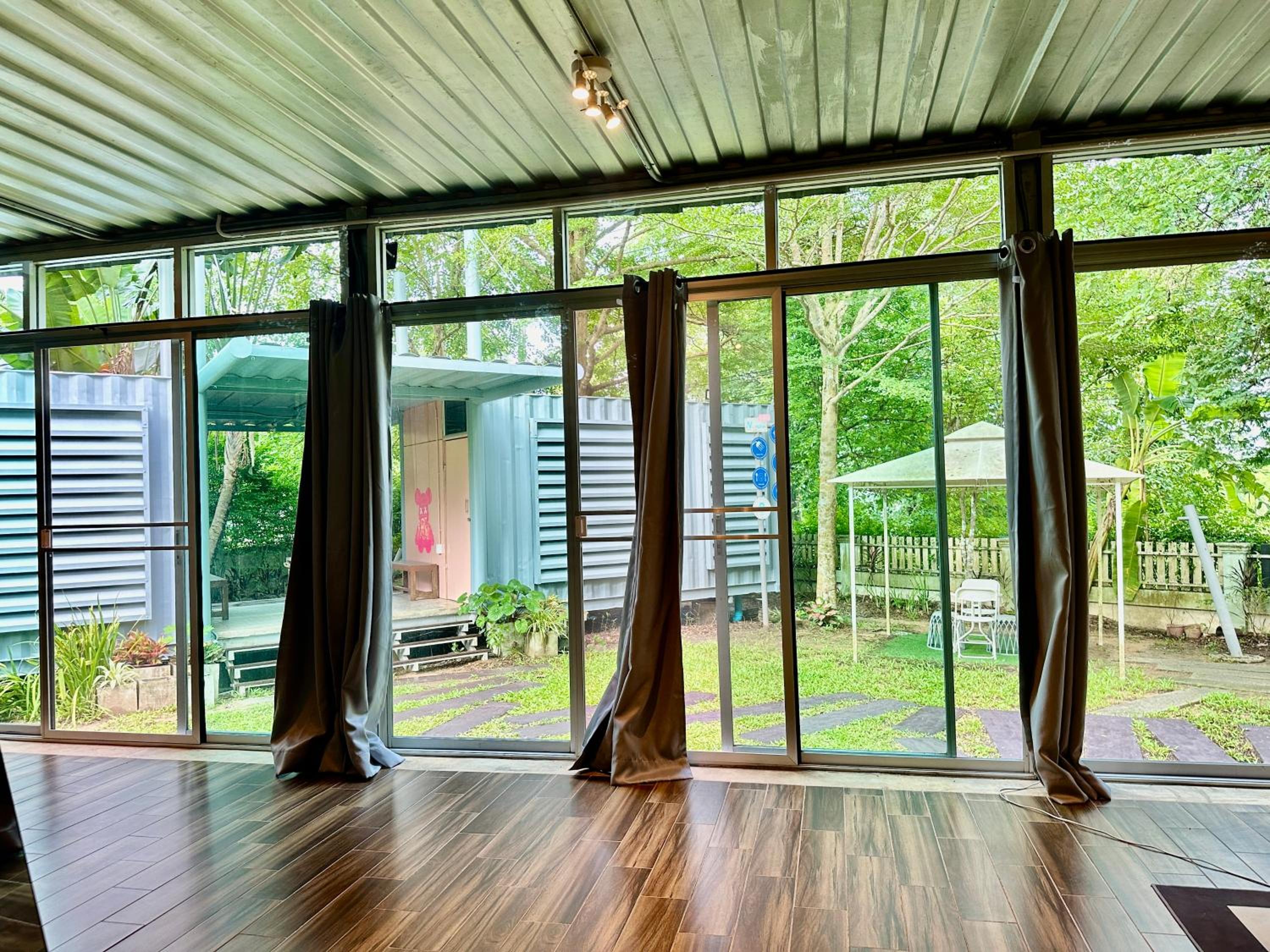 Family Room with Garden View - Photo 13
